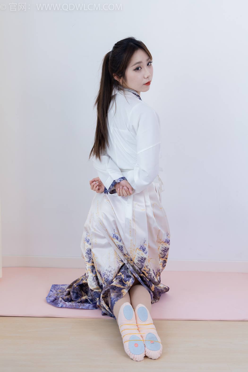 图片[114]-物恋传媒 NO.2410 泡泡-汉服、平底鞋、白棉袜、白船袜、薄肉丝[170P] – 速更版-美库