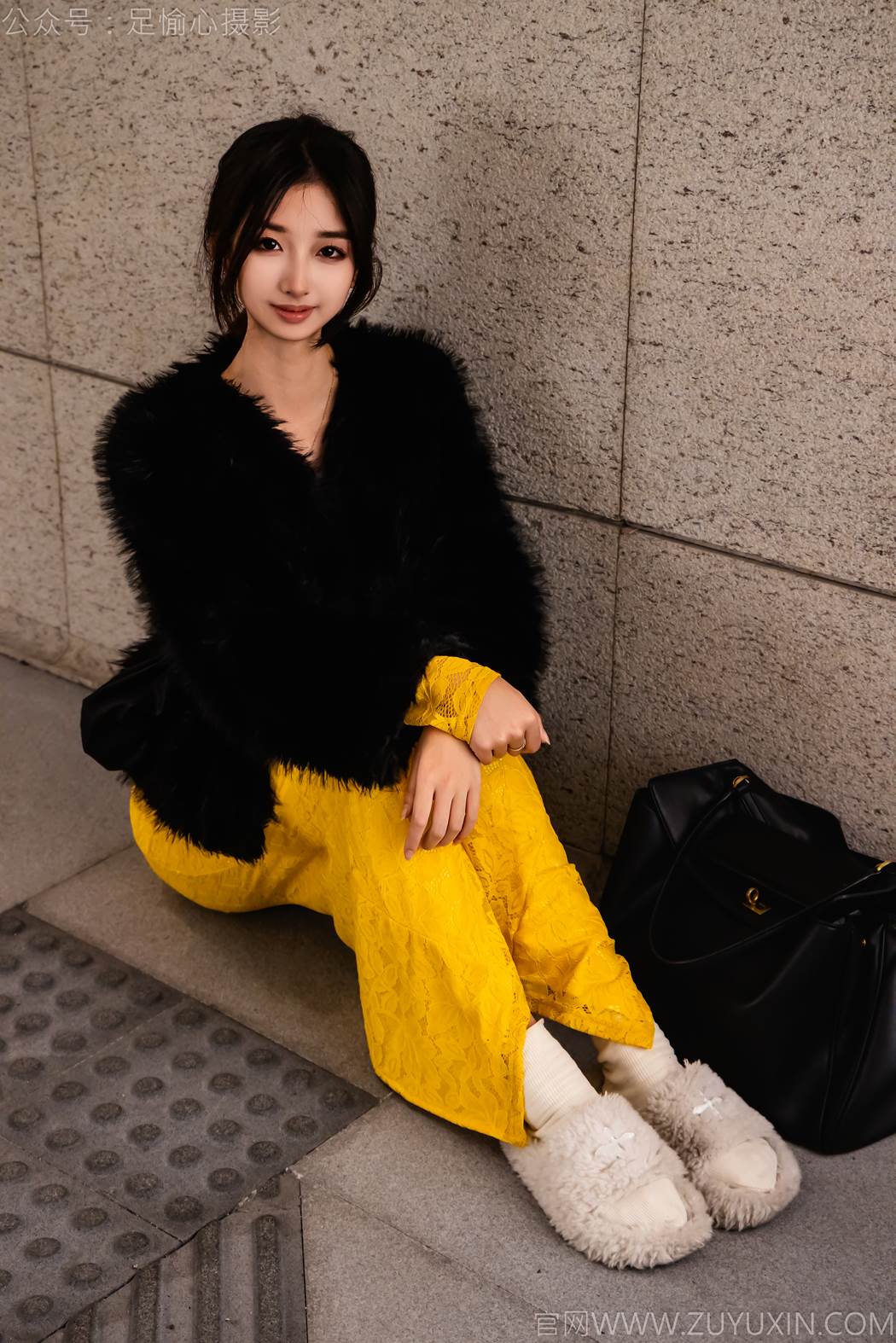图片[15]-足愉心 NO.010 星朵（搭配：黑色毛衫、黄色连衣裙、绒毛拖鞋、白色棉袜、裸足）[94P] – 速更版-美库