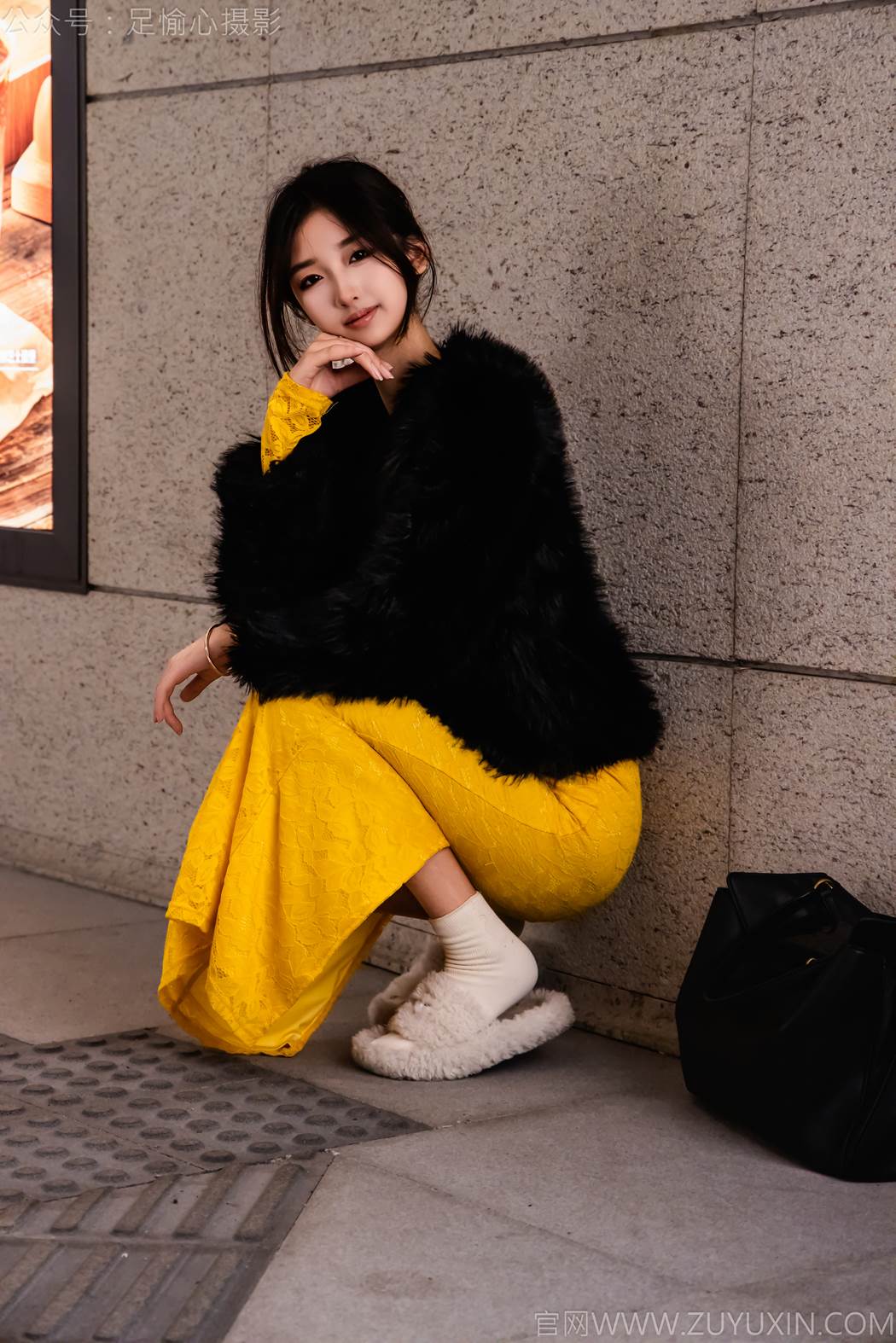 图片[31]-足愉心 NO.010 星朵（搭配：黑色毛衫、黄色连衣裙、绒毛拖鞋、白色棉袜、裸足）[94P] – 速更版-美库