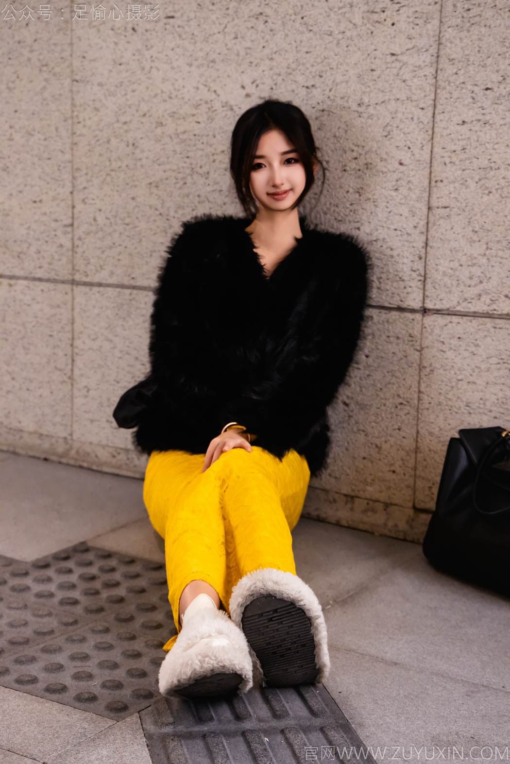 图片[64]-足愉心 NO.010 星朵（搭配：黑色毛衫、黄色连衣裙、绒毛拖鞋、白色棉袜、裸足）[94P] – 速更版-美库