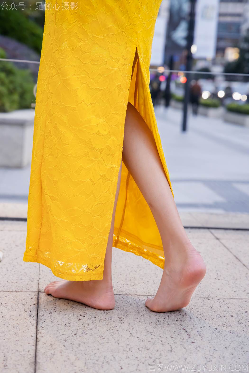 图片[69]-足愉心 NO.010 星朵（搭配：黑色毛衫、黄色连衣裙、绒毛拖鞋、白色棉袜、裸足）[94P] – 速更版-美库