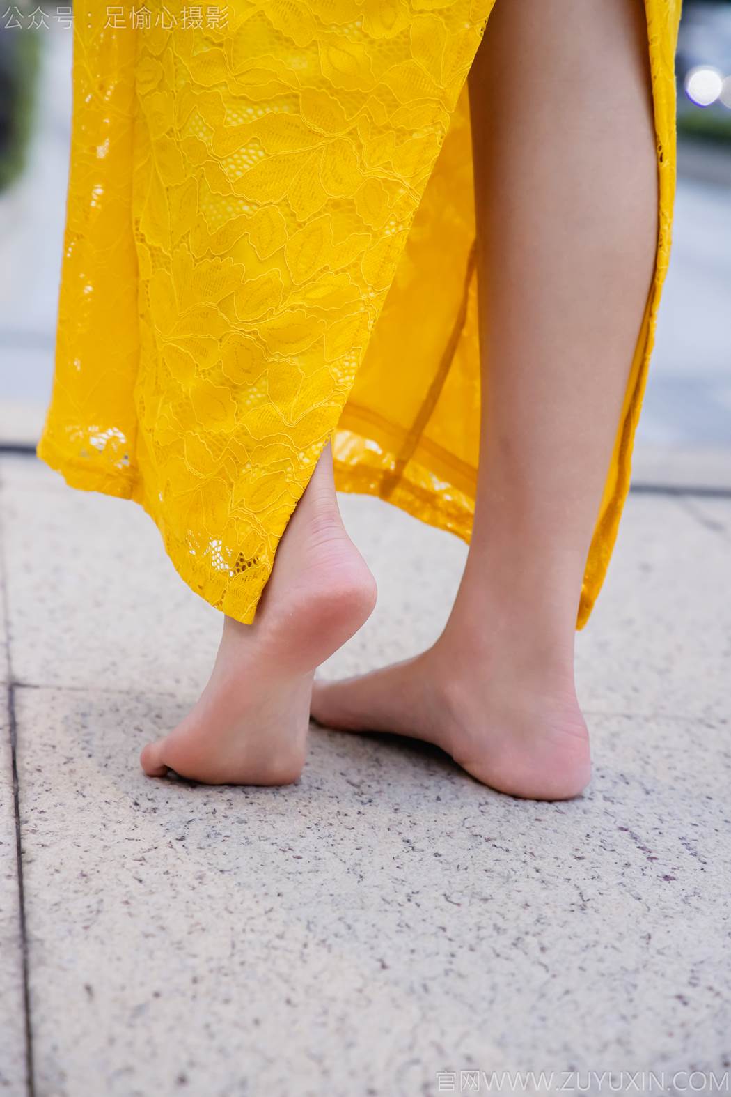 图片[75]-足愉心 NO.010 星朵（搭配：黑色毛衫、黄色连衣裙、绒毛拖鞋、白色棉袜、裸足）[94P] – 速更版-美库