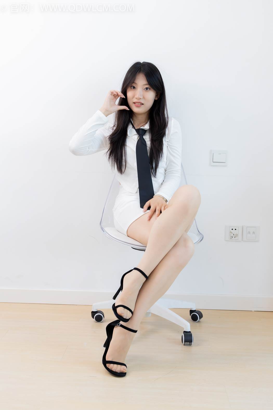 图片[145]-物恋传媒 NO.2411 奶糖-两双高跟凉鞋、薄肉丝、薄黑丝、裸足[175P] – 速更版-美库