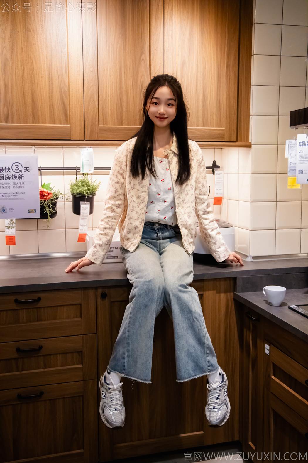 图片[19]-足愉心 NO.012 奶芙（搭配：碎花衬衫、牛仔长裤、运动鞋、白色棉袜、裸足）[110P] – 速更版-美库