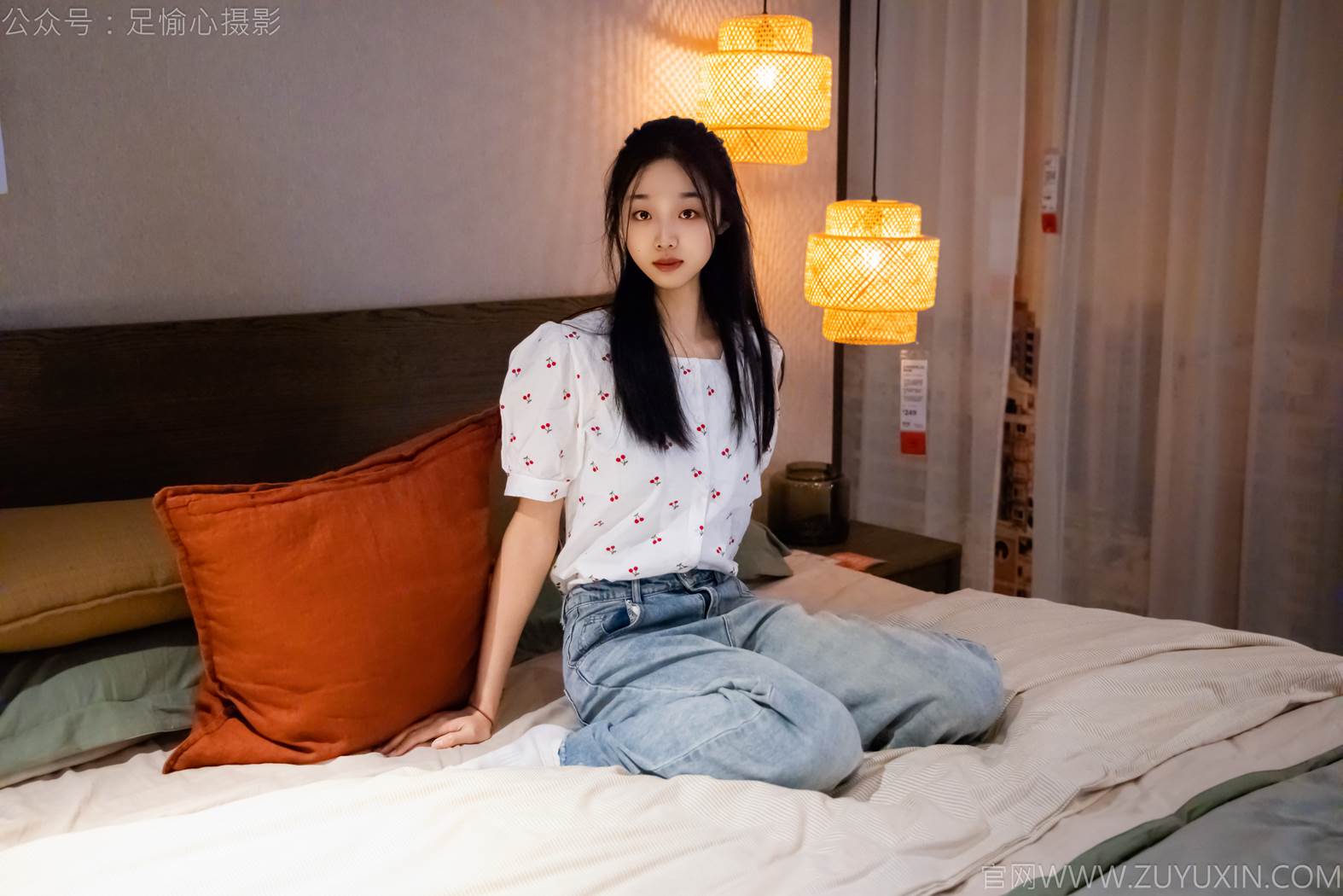 图片[46]-足愉心 NO.012 奶芙（搭配：碎花衬衫、牛仔长裤、运动鞋、白色棉袜、裸足）[110P] – 速更版-美库