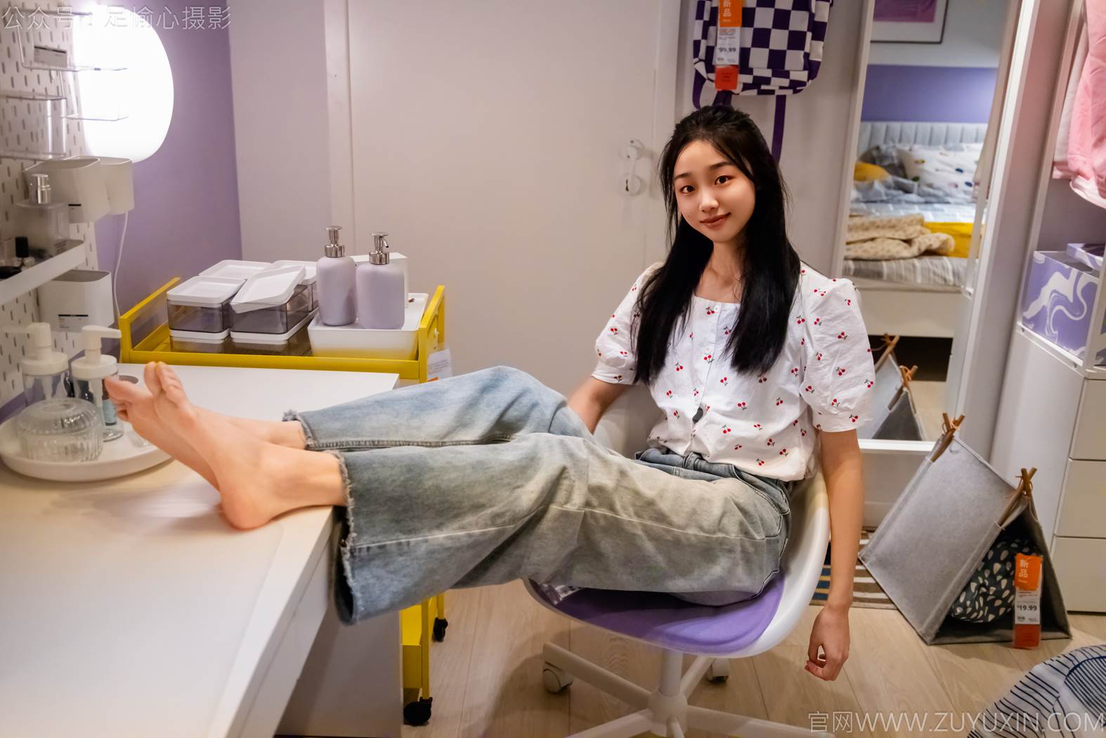 图片[70]-足愉心 NO.012 奶芙（搭配：碎花衬衫、牛仔长裤、运动鞋、白色棉袜、裸足）[110P] – 速更版-美库