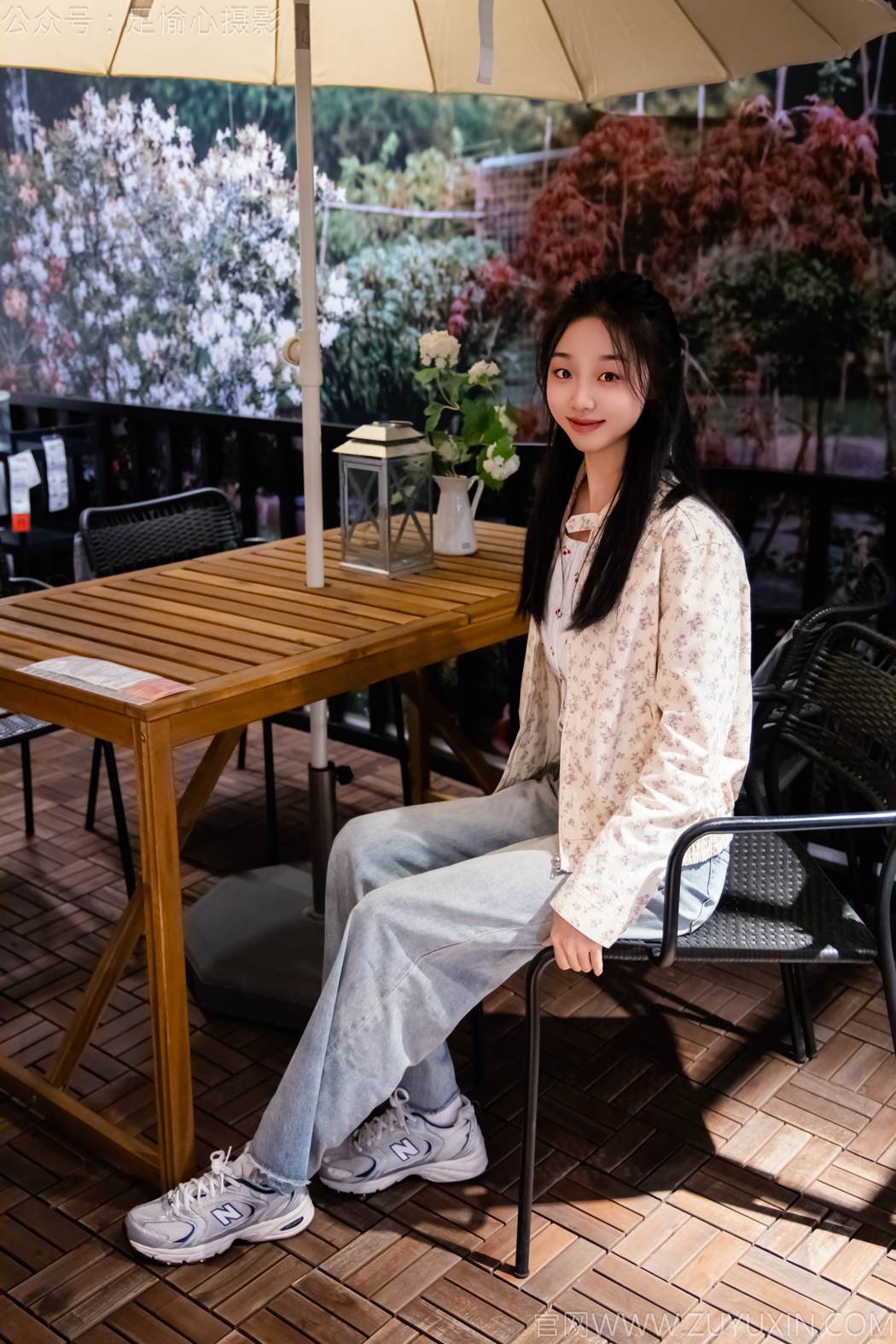 图片[104]-足愉心 NO.012 奶芙（搭配：碎花衬衫、牛仔长裤、运动鞋、白色棉袜、裸足）[110P] – 速更版-美库