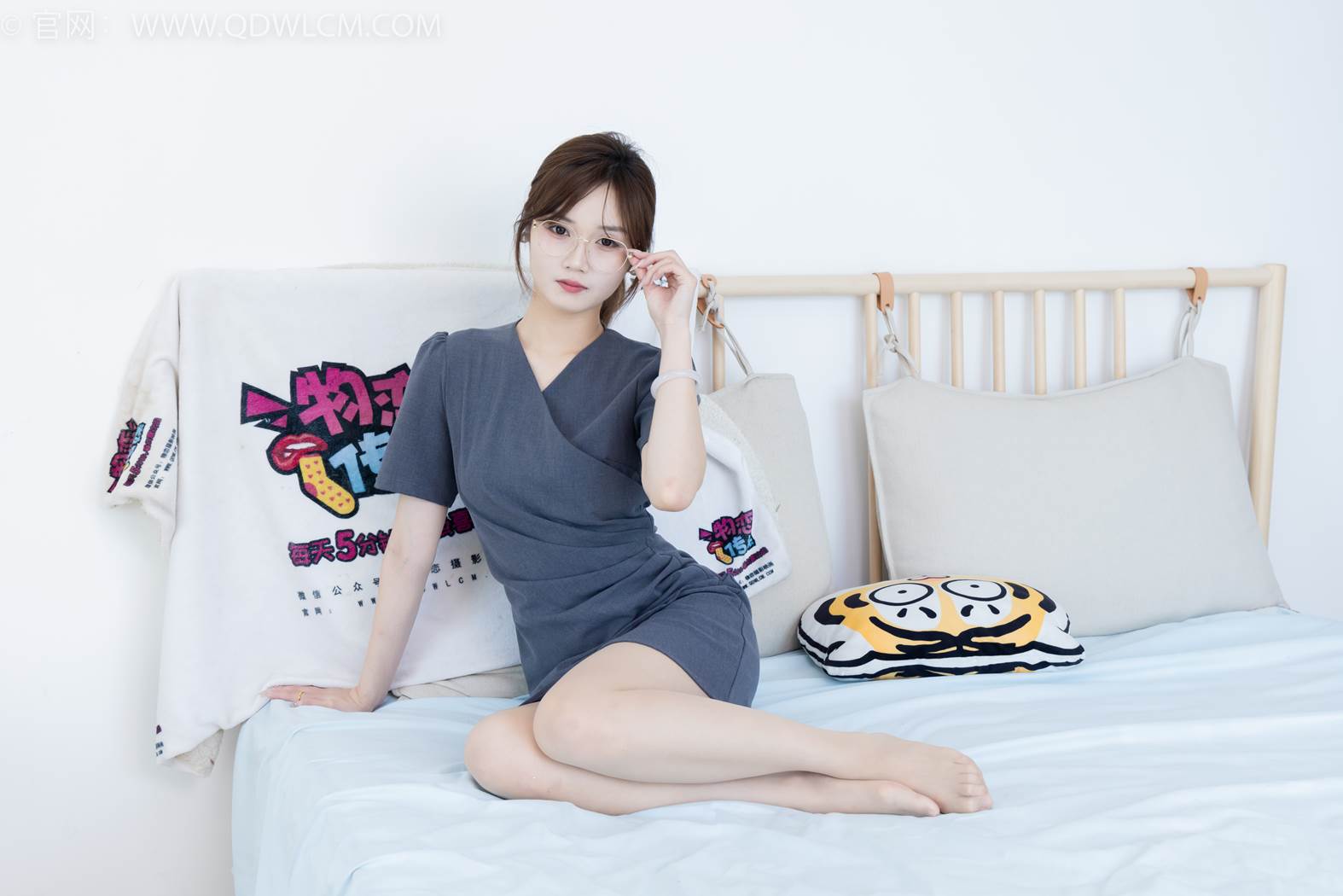 图片[24]-物恋传媒 NO.2413 橙子-三双高跟凉鞋、薄肉丝、裸足[150P+1V] – 速更版-美库