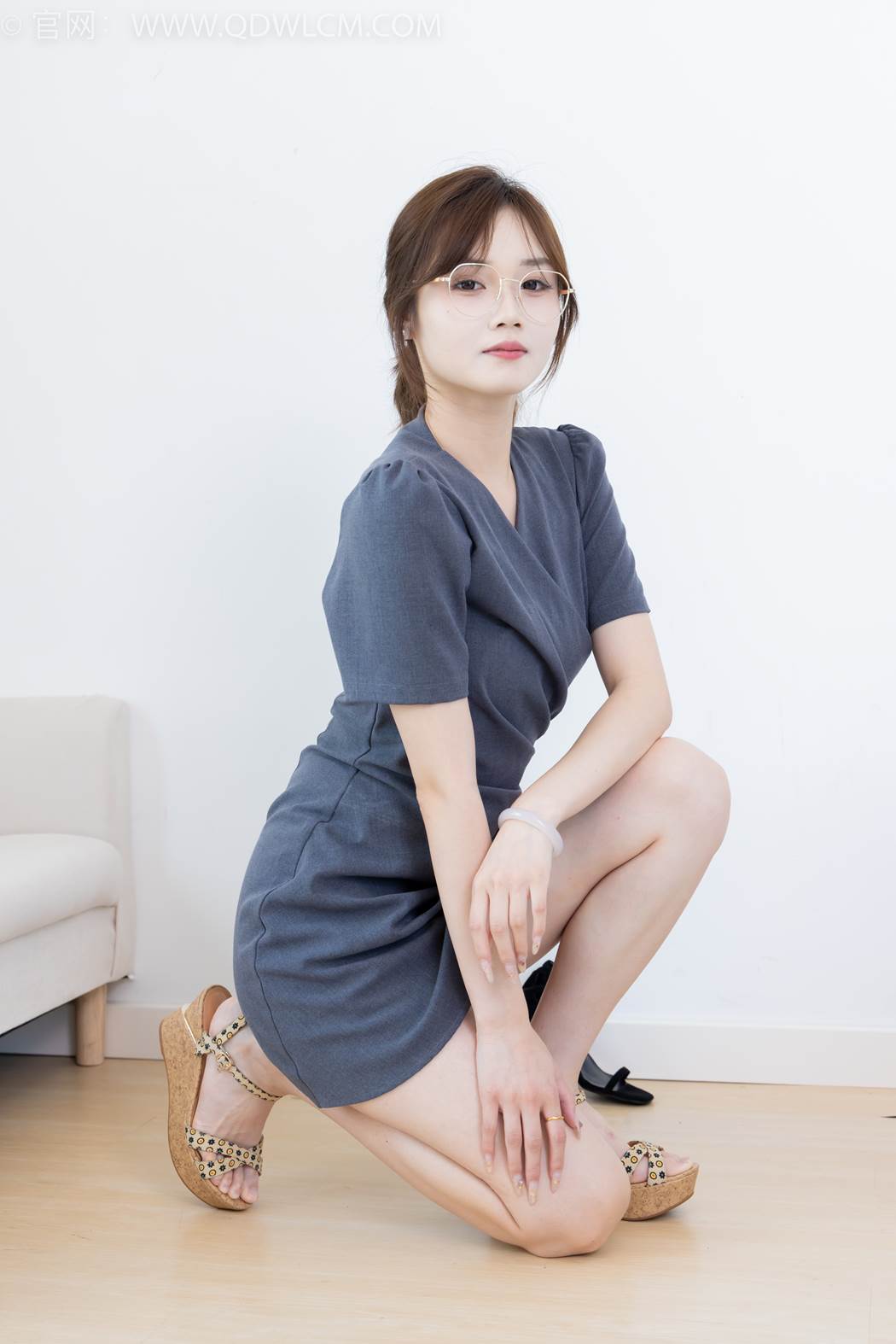 图片[93]-物恋传媒 NO.2413 橙子-三双高跟凉鞋、薄肉丝、裸足[150P+1V] – 速更版-美库