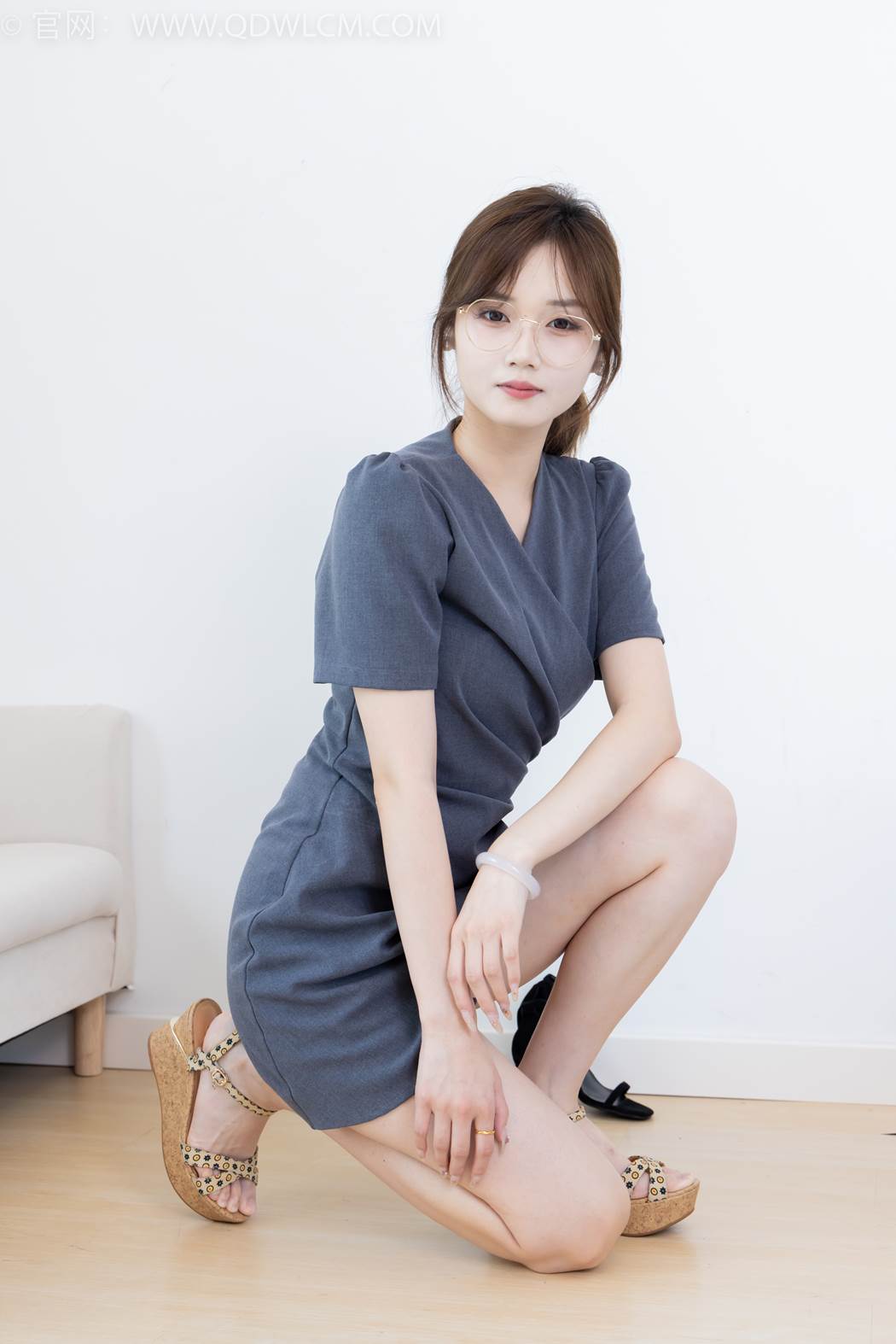 图片[94]-物恋传媒 NO.2413 橙子-三双高跟凉鞋、薄肉丝、裸足[150P+1V] – 速更版-美库