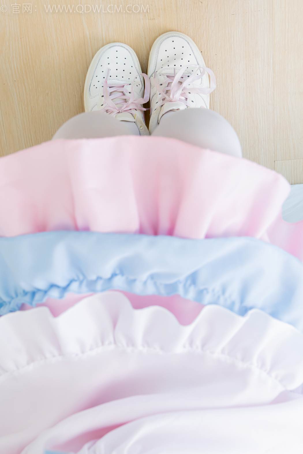 图片[23]-物恋传媒 NO.2416 小曦-板鞋、厚白丝、女仆装[120P] – 速更版-美库