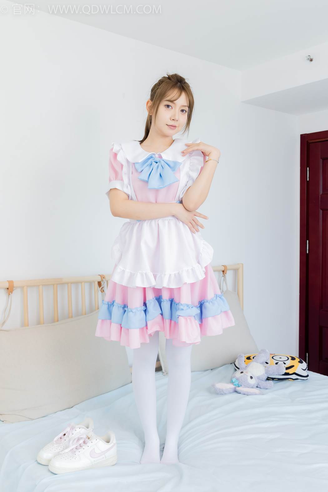 图片[35]-物恋传媒 NO.2416 小曦-板鞋、厚白丝、女仆装[120P] – 速更版-美库