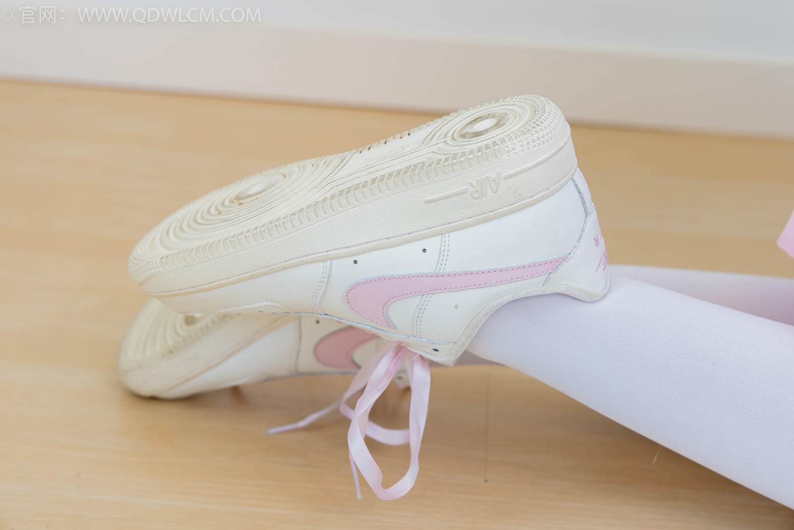 图片[39]-物恋传媒 NO.2416 小曦-板鞋、厚白丝、女仆装[120P] – 速更版-美库