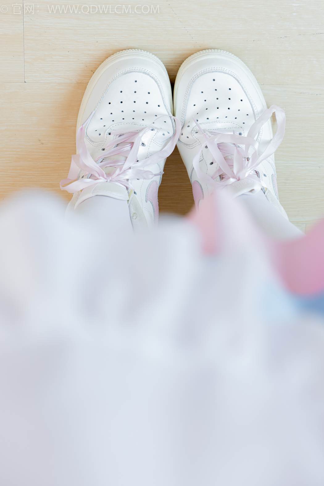 图片[46]-物恋传媒 NO.2416 小曦-板鞋、厚白丝、女仆装[120P] – 速更版-美库