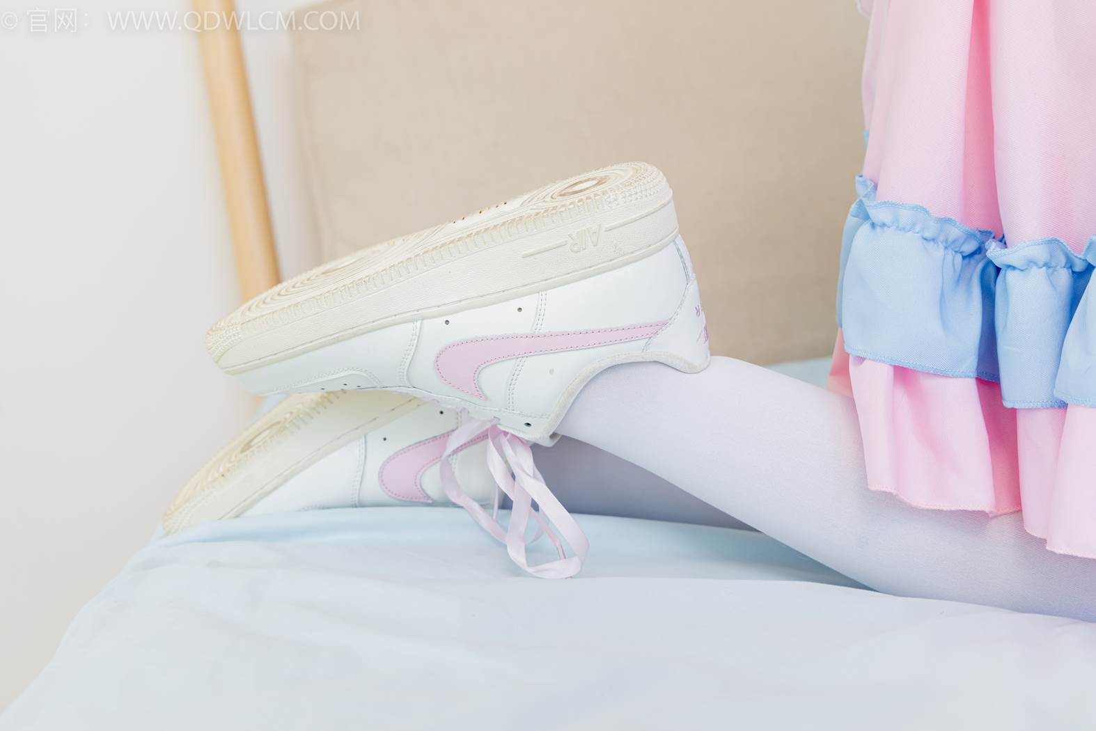 图片[53]-物恋传媒 NO.2416 小曦-板鞋、厚白丝、女仆装[120P] – 速更版-美库