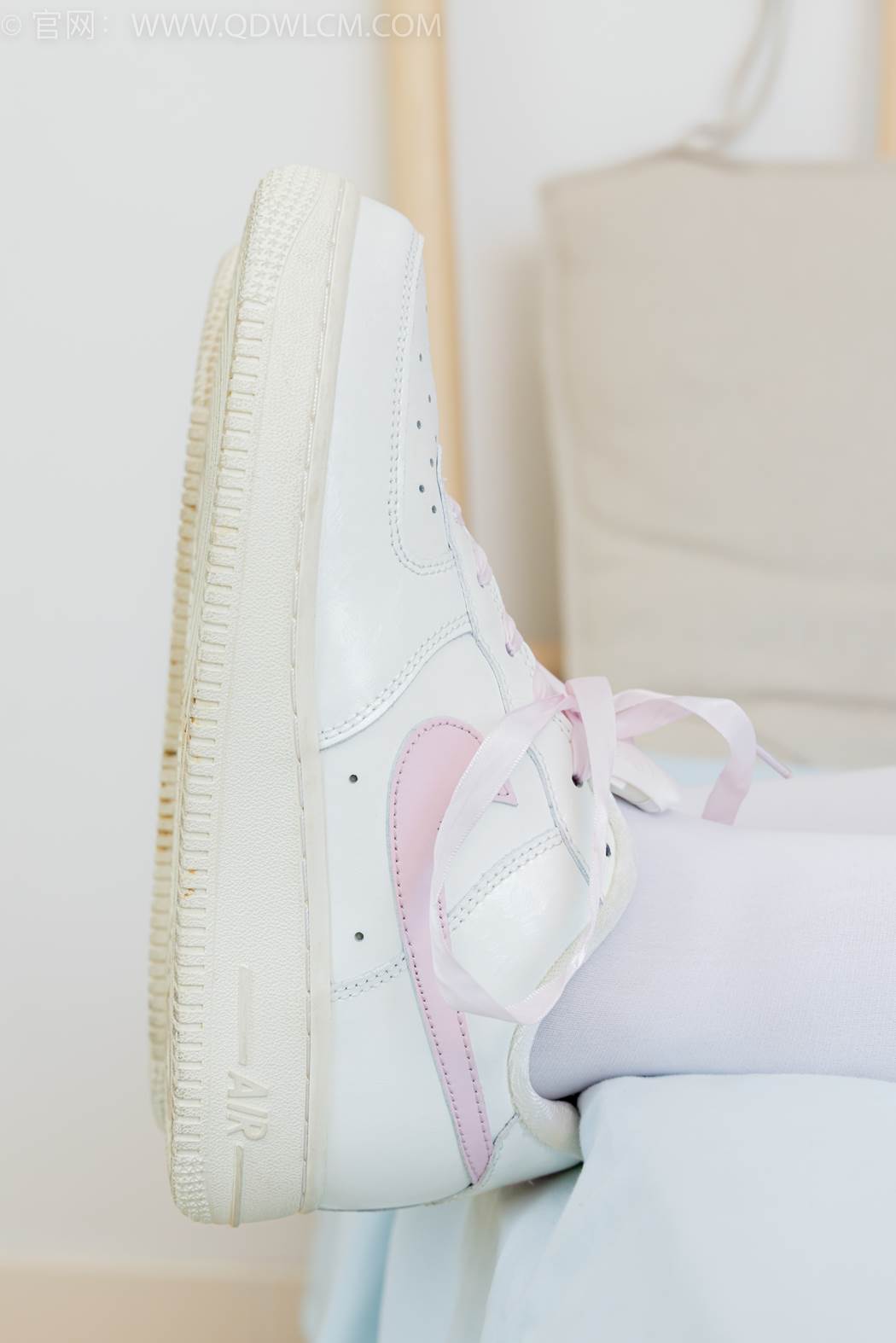 图片[54]-物恋传媒 NO.2416 小曦-板鞋、厚白丝、女仆装[120P] – 速更版-美库