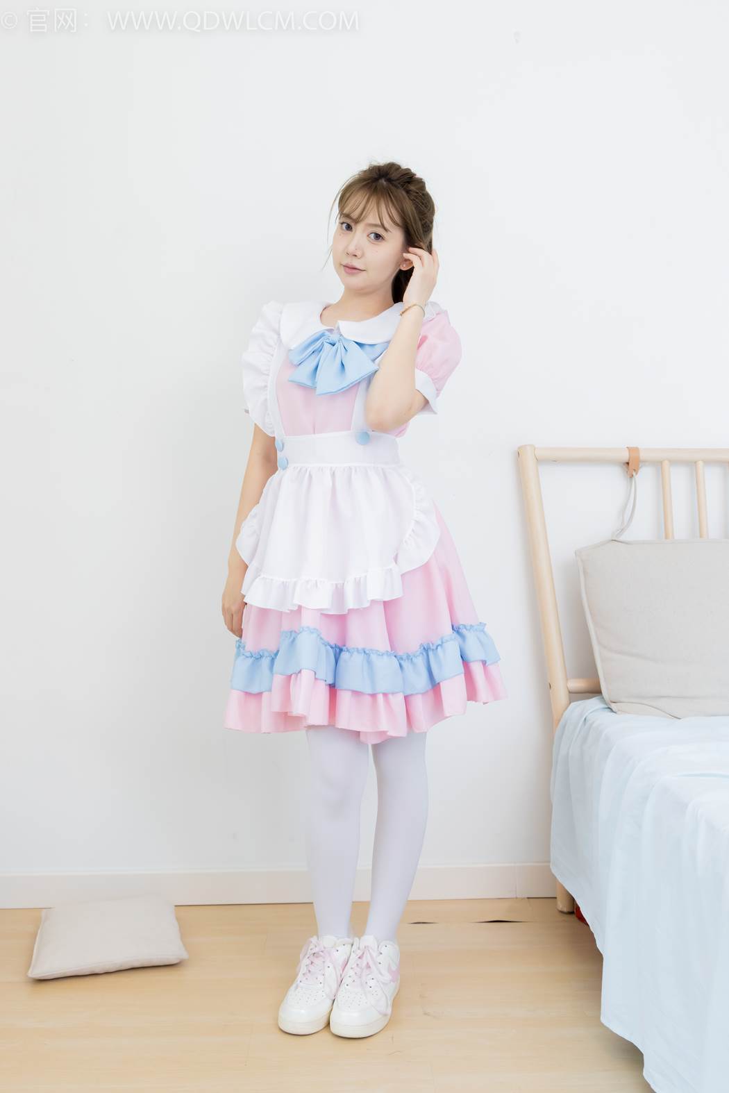 图片[93]-物恋传媒 NO.2416 小曦-板鞋、厚白丝、女仆装[120P] – 速更版-美库