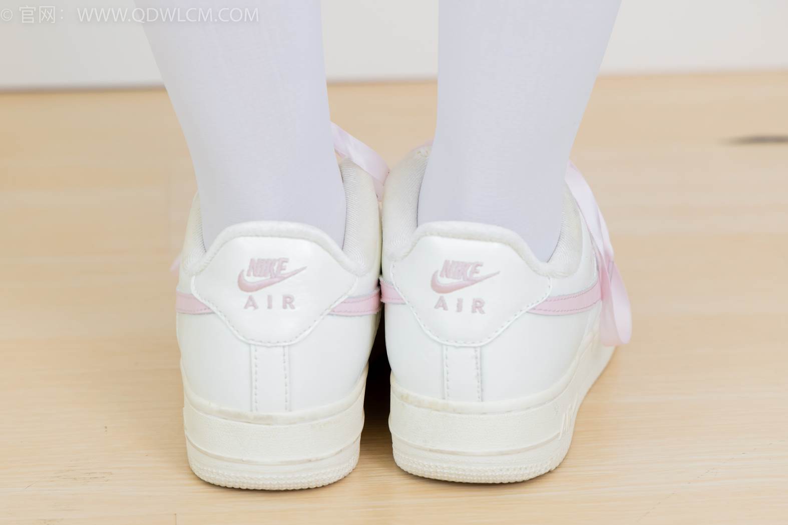 图片[104]-物恋传媒 NO.2416 小曦-板鞋、厚白丝、女仆装[120P] – 速更版-美库