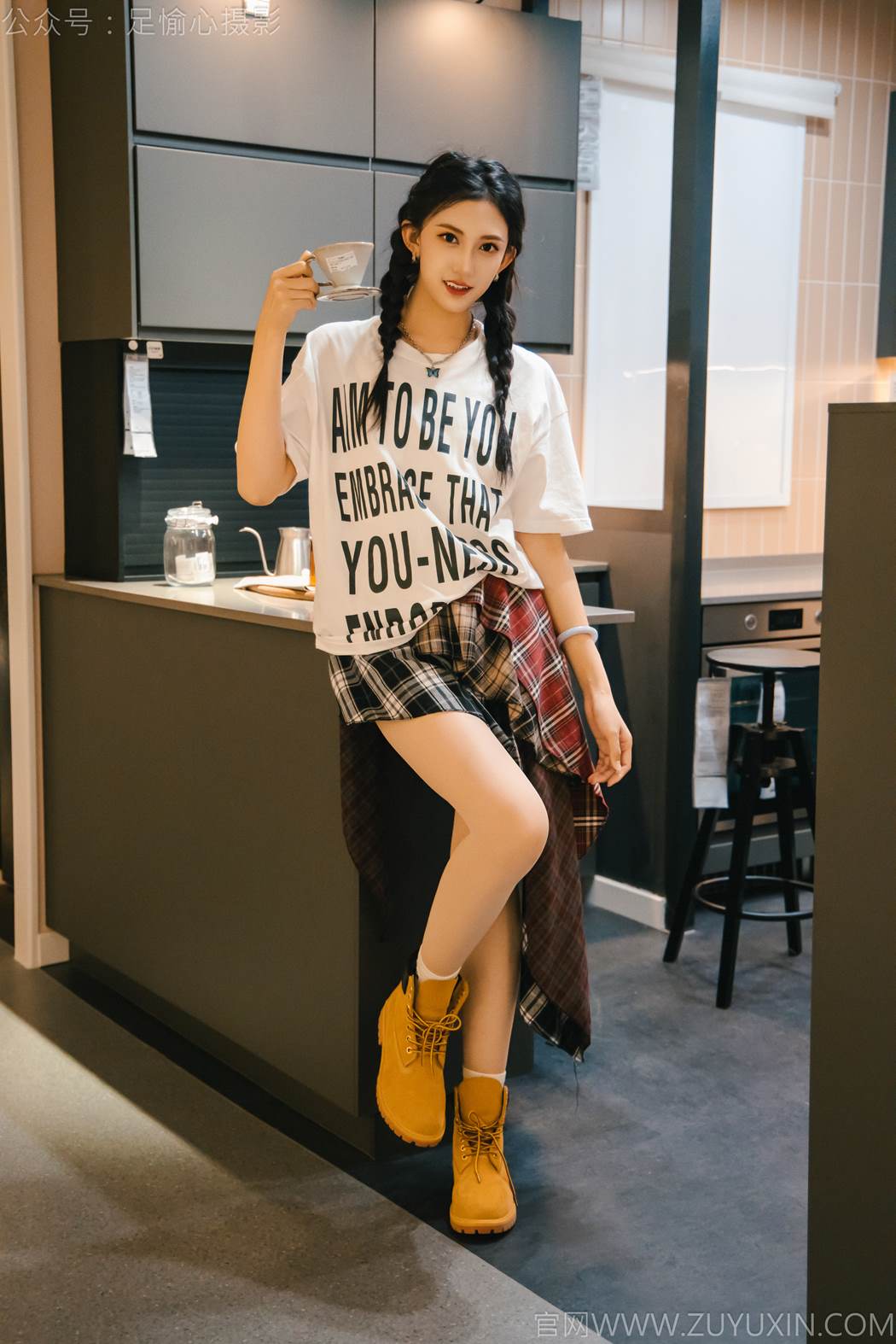 图片[20]-足愉心 NO.015 可乐（搭配：红色夹克、白T、短裙、马丁靴、肉丝色袜、白棉袜）[96P] – 速更版-美库