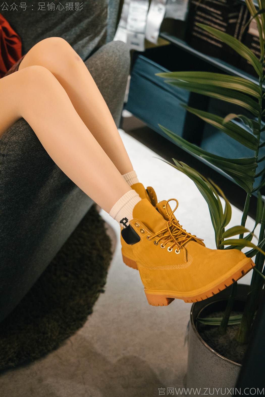 图片[36]-足愉心 NO.015 可乐（搭配：红色夹克、白T、短裙、马丁靴、肉丝色袜、白棉袜）[96P] – 速更版-美库