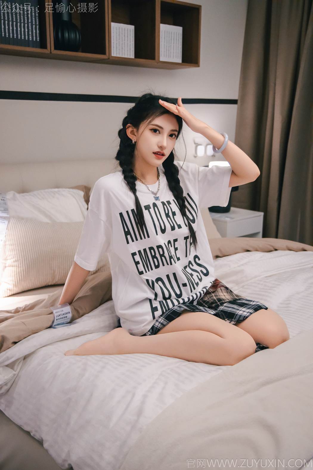 图片[38]-足愉心 NO.015 可乐（搭配：红色夹克、白T、短裙、马丁靴、肉丝色袜、白棉袜）[96P] – 速更版-美库