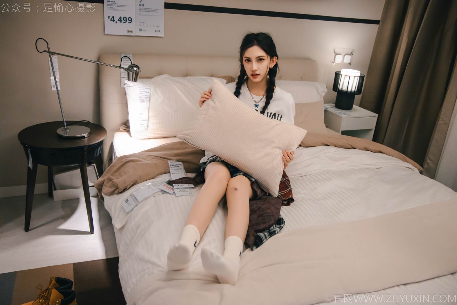 图片[53]-足愉心 NO.015 可乐（搭配：红色夹克、白T、短裙、马丁靴、肉丝色袜、白棉袜）[96P] – 速更版-美库