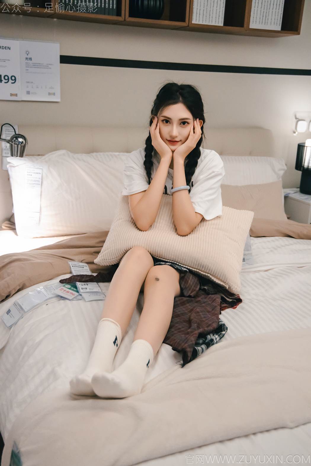 图片[56]-足愉心 NO.015 可乐（搭配：红色夹克、白T、短裙、马丁靴、肉丝色袜、白棉袜）[96P] – 速更版-美库