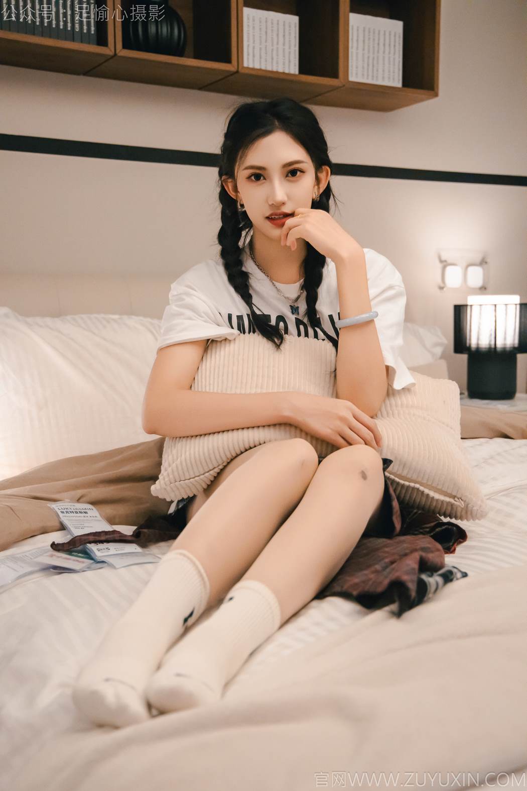 图片[60]-足愉心 NO.015 可乐（搭配：红色夹克、白T、短裙、马丁靴、肉丝色袜、白棉袜）[96P] – 速更版-美库