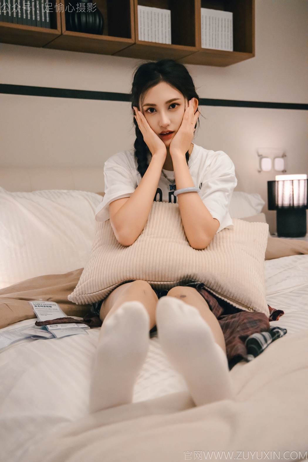 图片[66]-足愉心 NO.015 可乐（搭配：红色夹克、白T、短裙、马丁靴、肉丝色袜、白棉袜）[96P] – 速更版-美库