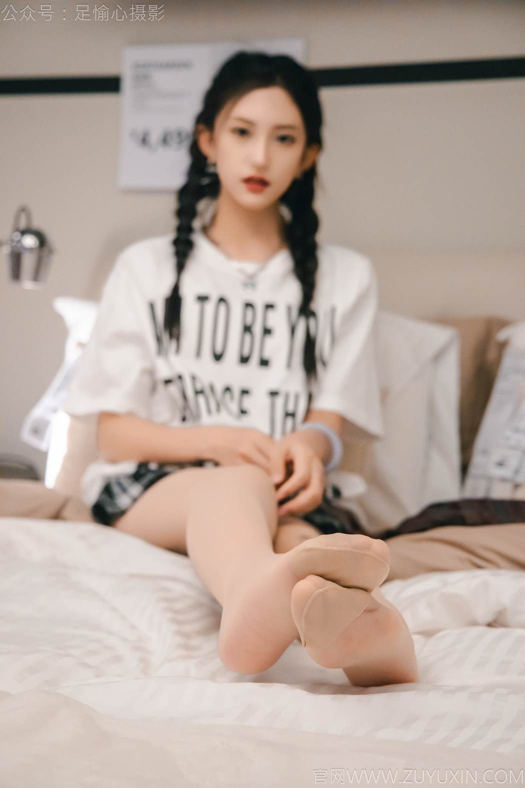 图片[75]-足愉心 NO.015 可乐（搭配：红色夹克、白T、短裙、马丁靴、肉丝色袜、白棉袜）[96P] – 速更版-美库