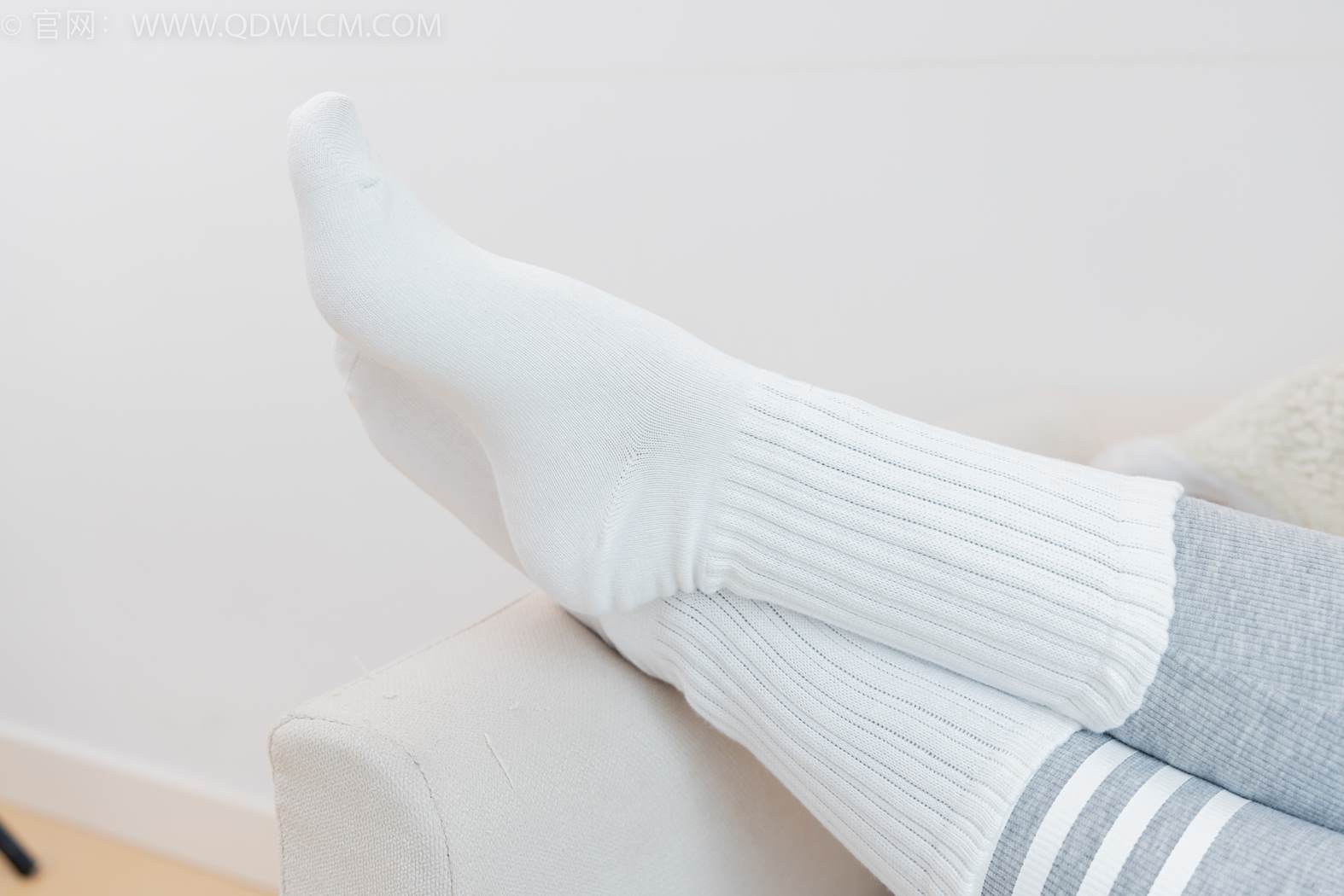 图片[13]-物恋传媒 NO.2417 岚岚-运动鞋、白棉袜、瑜伽裤[110P] – 速更版-美库