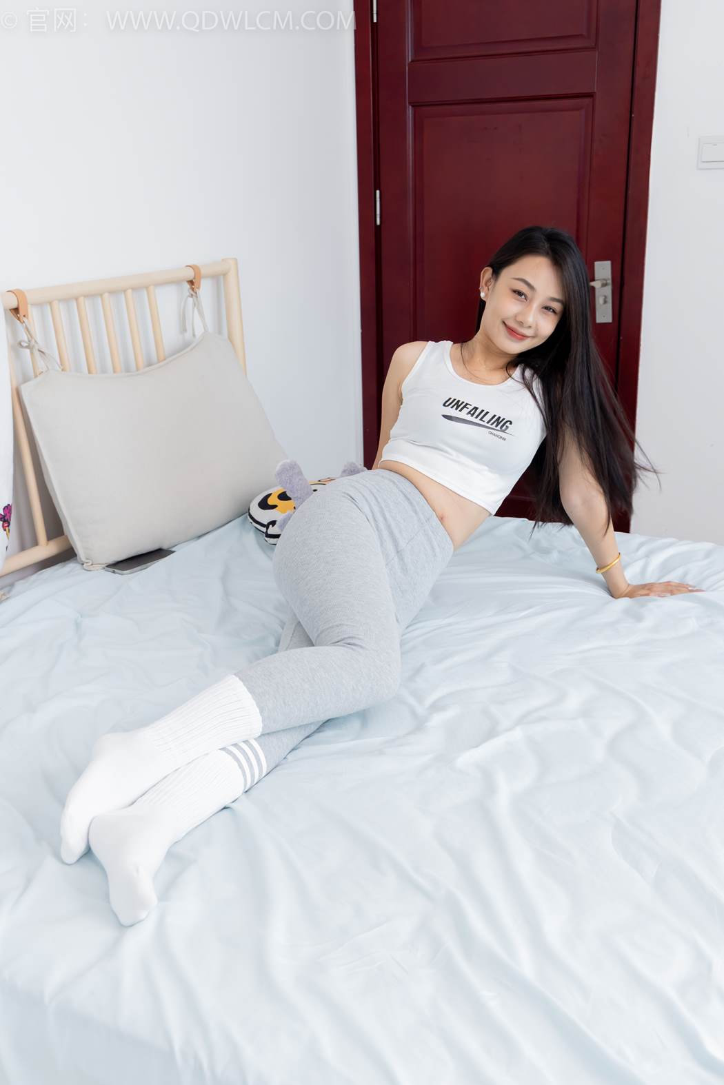 图片[51]-物恋传媒 NO.2417 岚岚-运动鞋、白棉袜、瑜伽裤[110P] – 速更版-美库