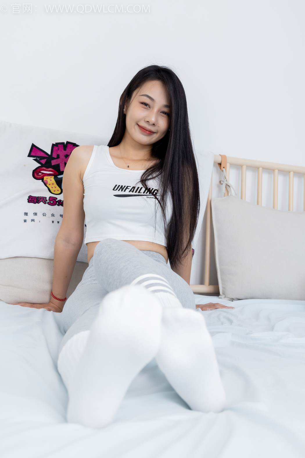 图片[70]-物恋传媒 NO.2417 岚岚-运动鞋、白棉袜、瑜伽裤[110P] – 速更版-美库