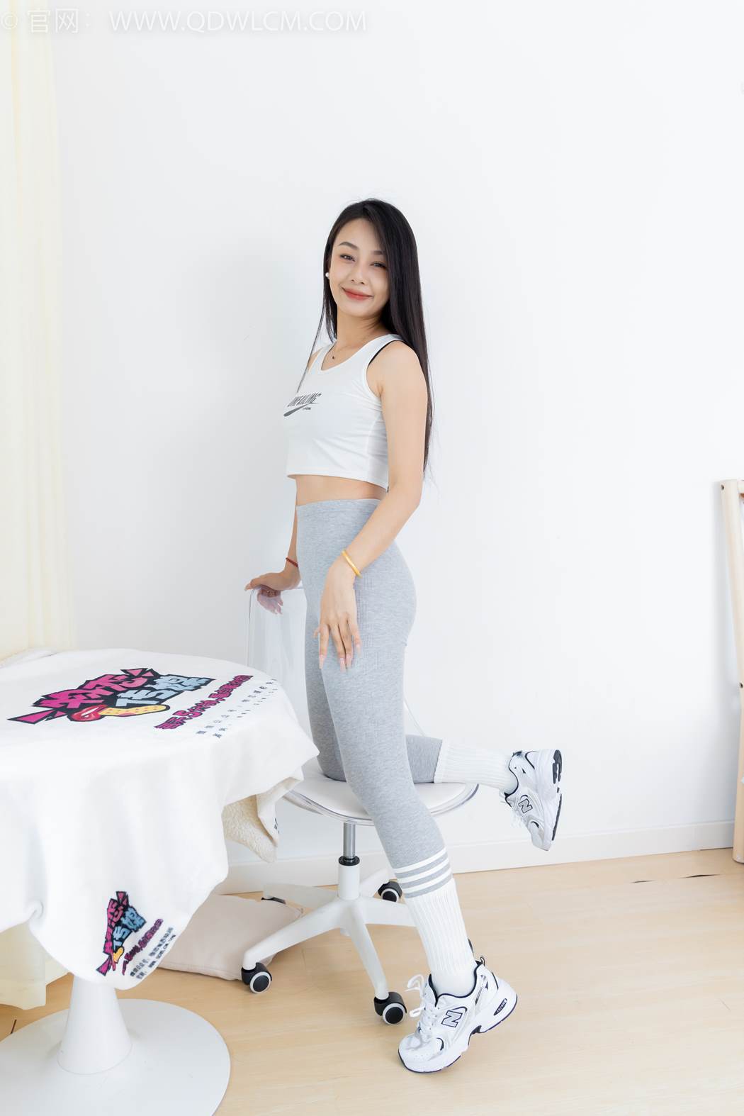 图片[79]-物恋传媒 NO.2417 岚岚-运动鞋、白棉袜、瑜伽裤[110P] – 速更版-美库