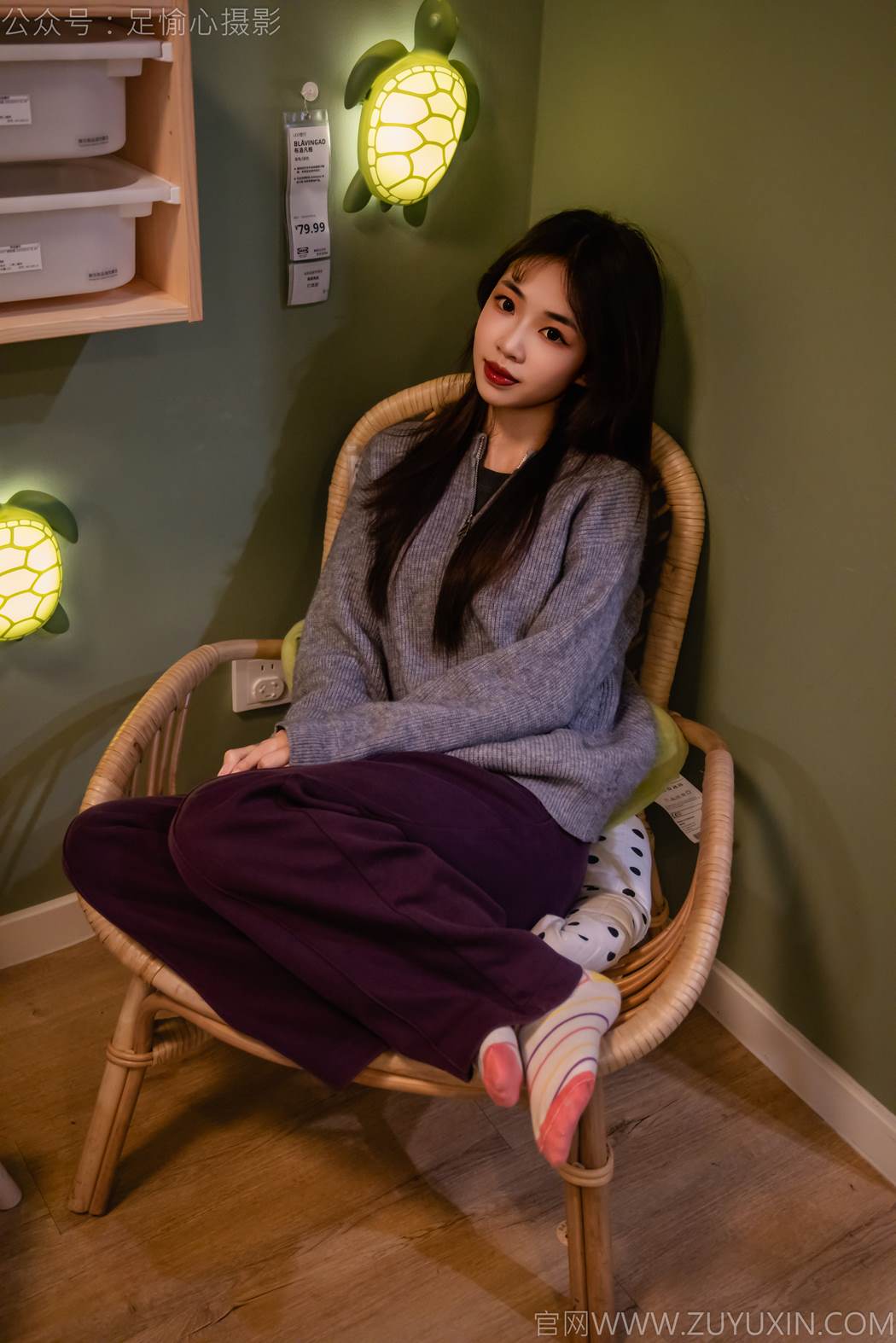 图片[15]-足愉心 NO.016 软软（搭配：灰色线套、紫色长裤、帆布鞋、卡通棉袜、裸足）[82P] – 速更版-美库
