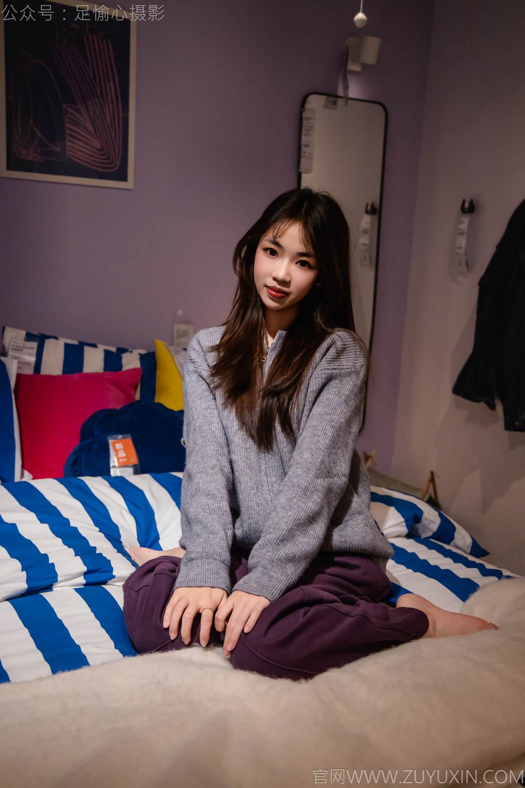 图片[18]-足愉心 NO.016 软软（搭配：灰色线套、紫色长裤、帆布鞋、卡通棉袜、裸足）[82P] – 速更版-美库