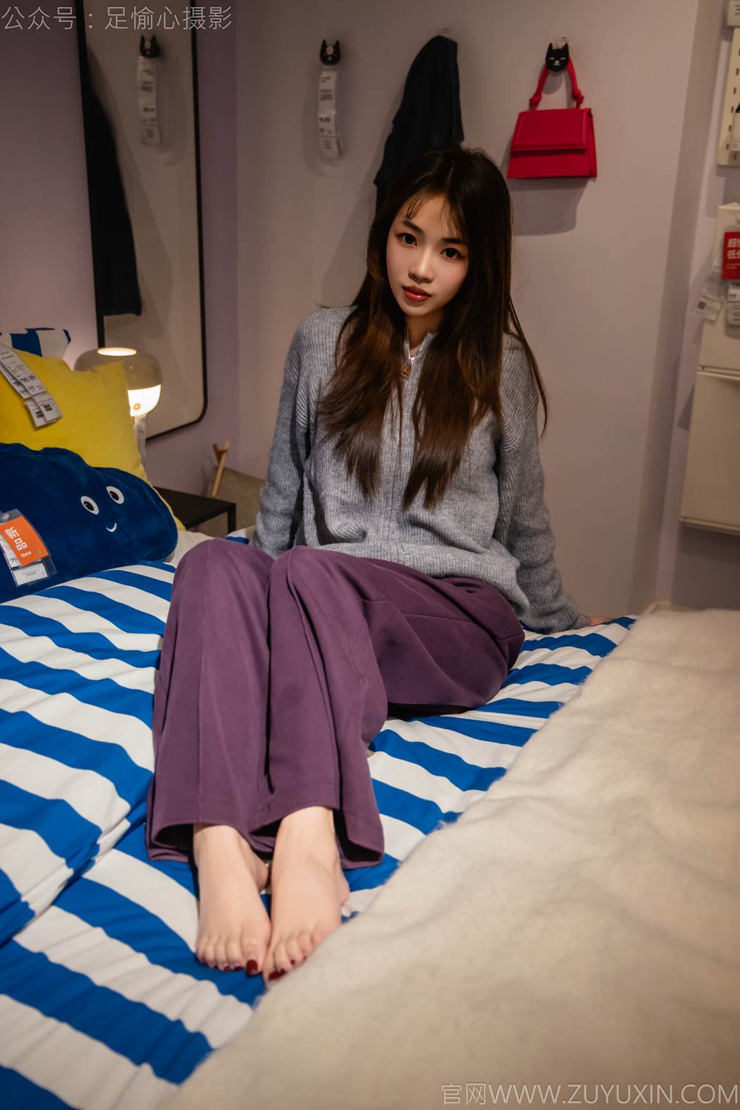 图片[21]-足愉心 NO.016 软软（搭配：灰色线套、紫色长裤、帆布鞋、卡通棉袜、裸足）[82P] – 速更版-美库