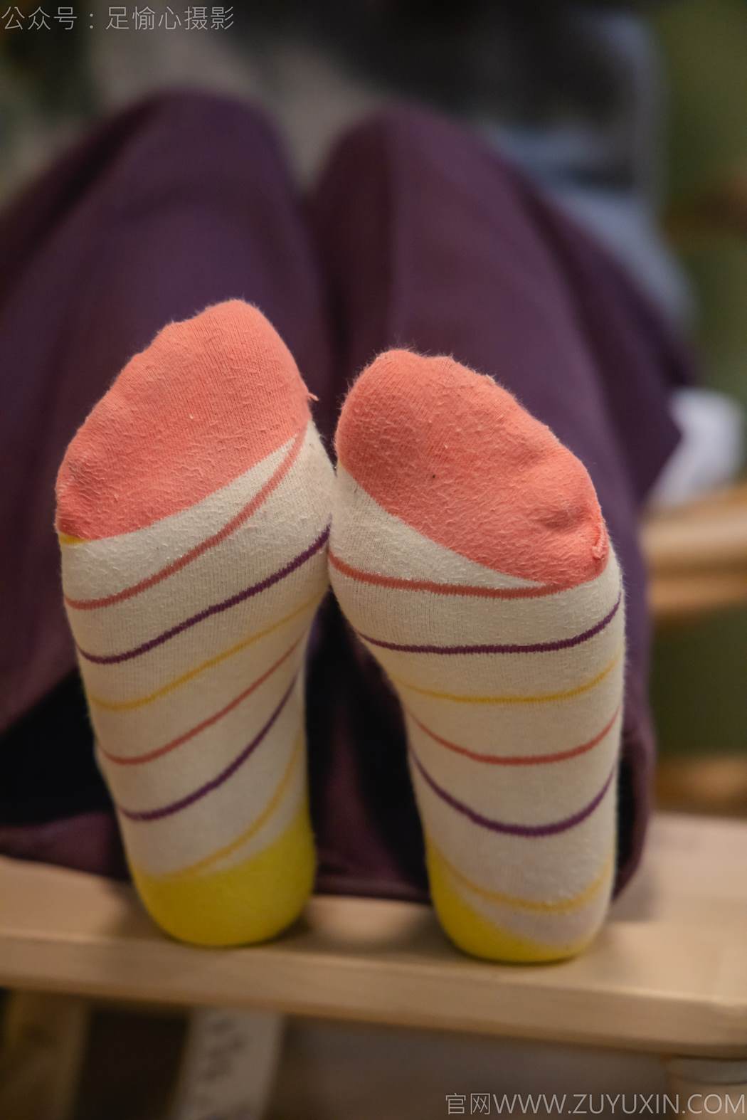 图片[41]-足愉心 NO.016 软软（搭配：灰色线套、紫色长裤、帆布鞋、卡通棉袜、裸足）[82P] – 速更版-美库