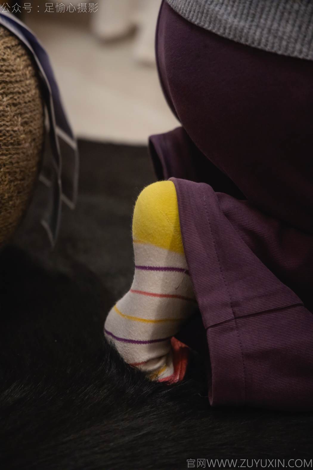 图片[44]-足愉心 NO.016 软软（搭配：灰色线套、紫色长裤、帆布鞋、卡通棉袜、裸足）[82P] – 速更版-美库