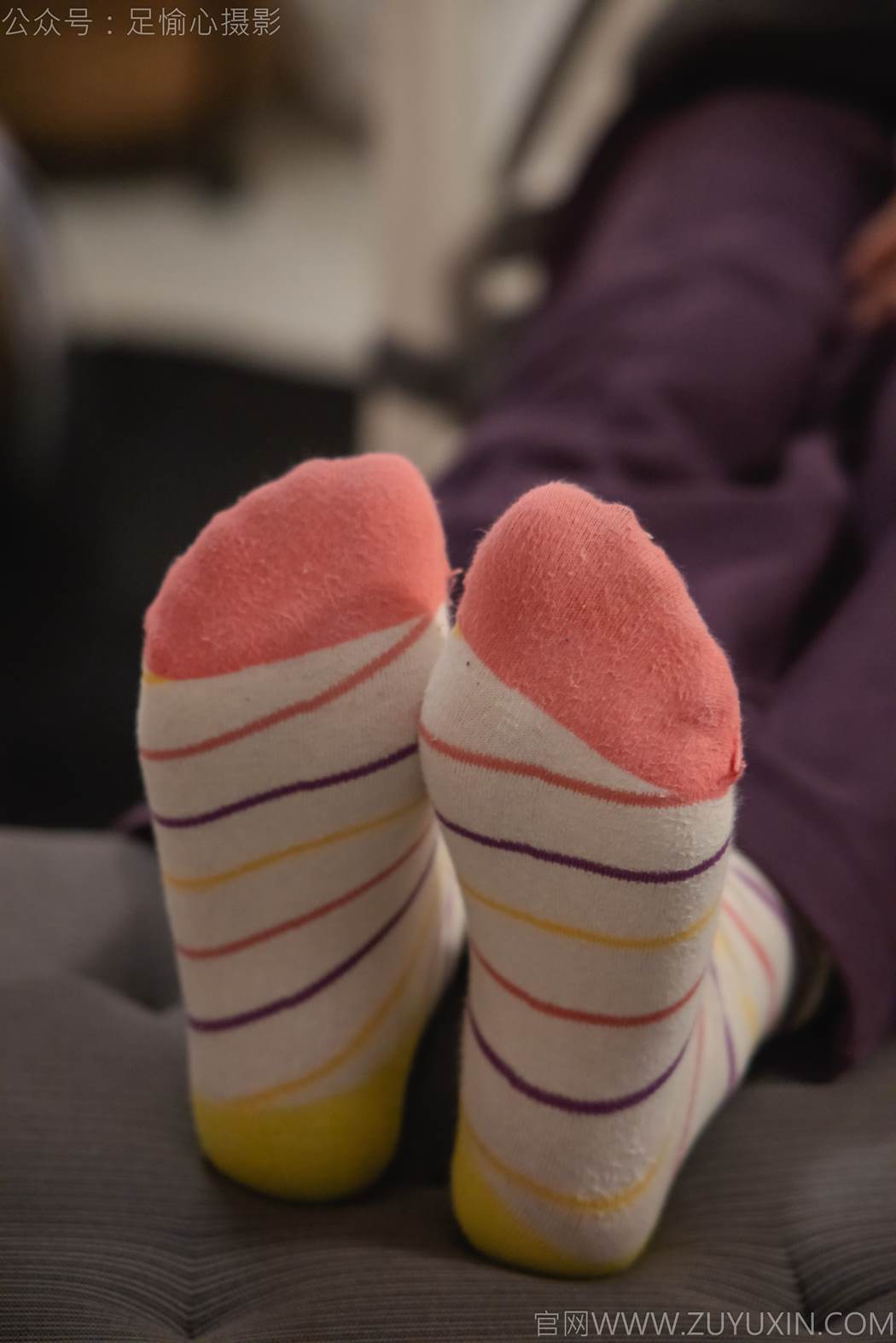 图片[58]-足愉心 NO.016 软软（搭配：灰色线套、紫色长裤、帆布鞋、卡通棉袜、裸足）[82P] – 速更版-美库