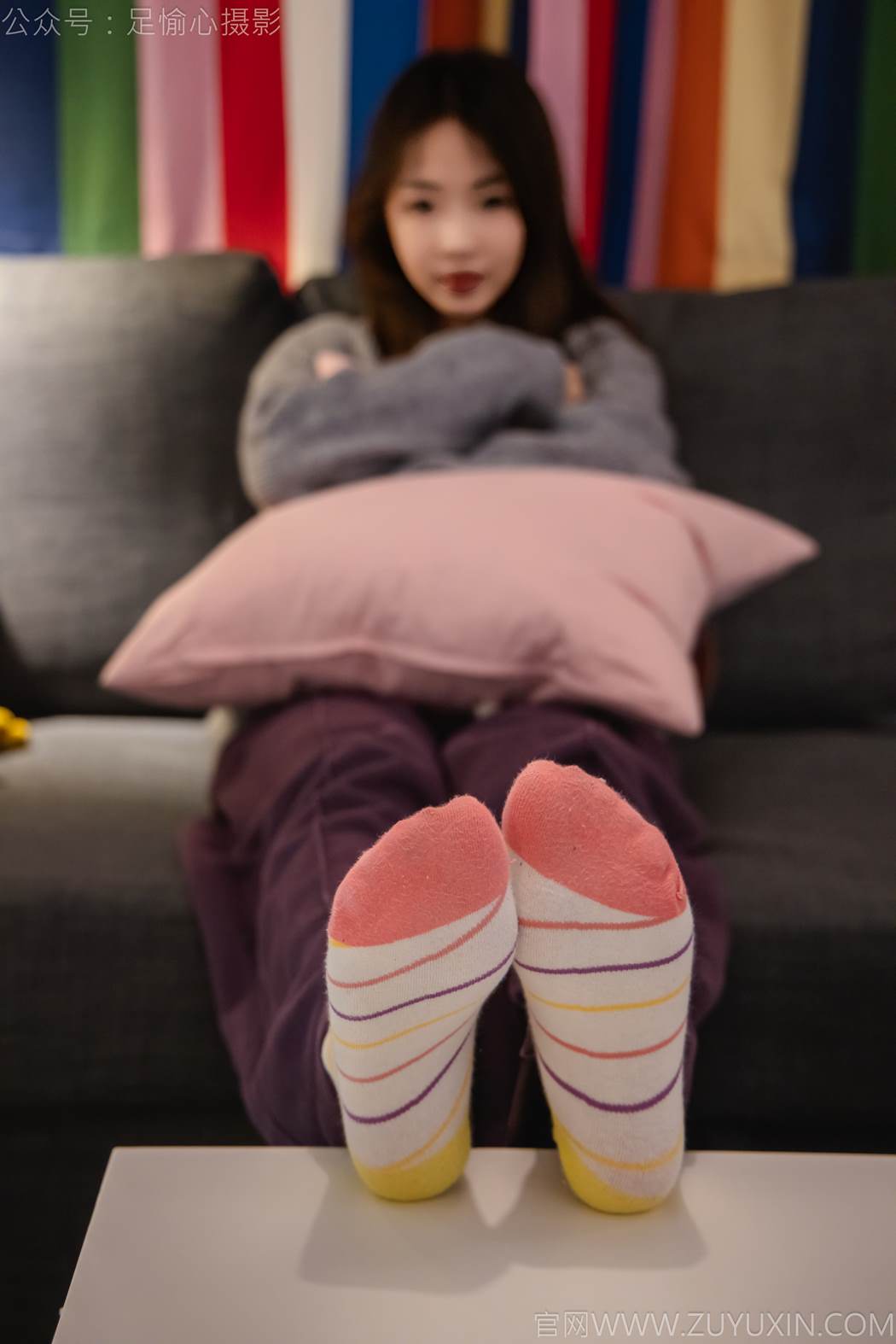图片[61]-足愉心 NO.016 软软（搭配：灰色线套、紫色长裤、帆布鞋、卡通棉袜、裸足）[82P] – 速更版-美库