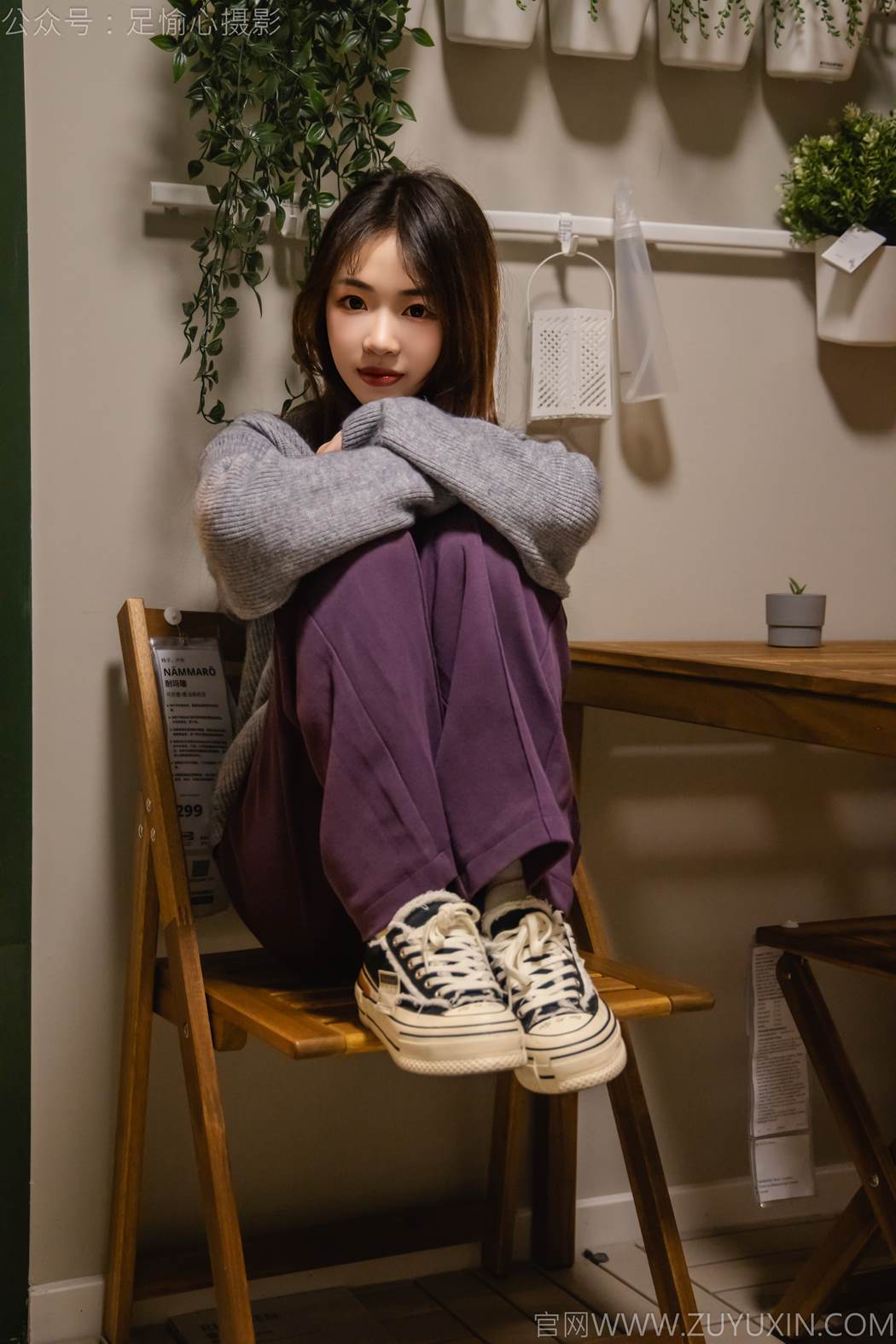 图片[81]-足愉心 NO.016 软软（搭配：灰色线套、紫色长裤、帆布鞋、卡通棉袜、裸足）[82P] – 速更版-美库