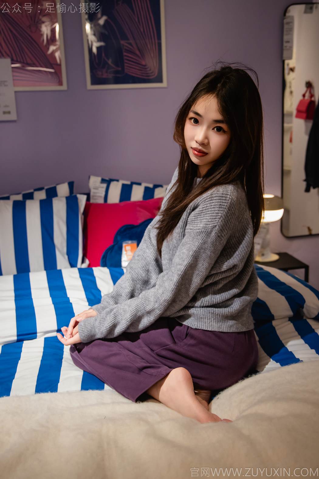 图片[83]-足愉心 NO.016 软软（搭配：灰色线套、紫色长裤、帆布鞋、卡通棉袜、裸足）[82P] – 速更版-美库