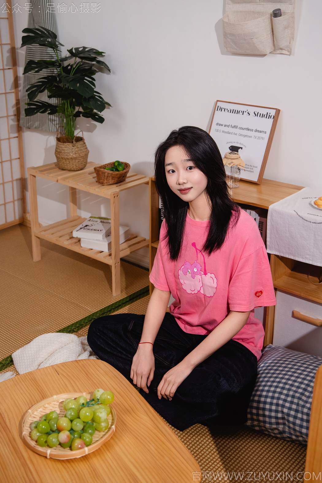 图片[50]-足愉心 NO.018 奶芙（搭配：粉色T恤、牛仔长裤、运动鞋、白色棉袜、裸足）[82P] – 速更版-美库