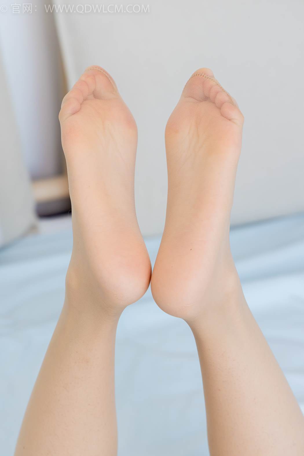 图片[24]-物恋传媒 NO.2420 橙子-三双高跟鞋、薄肉丝、裸足[150P] – 速更版-美库