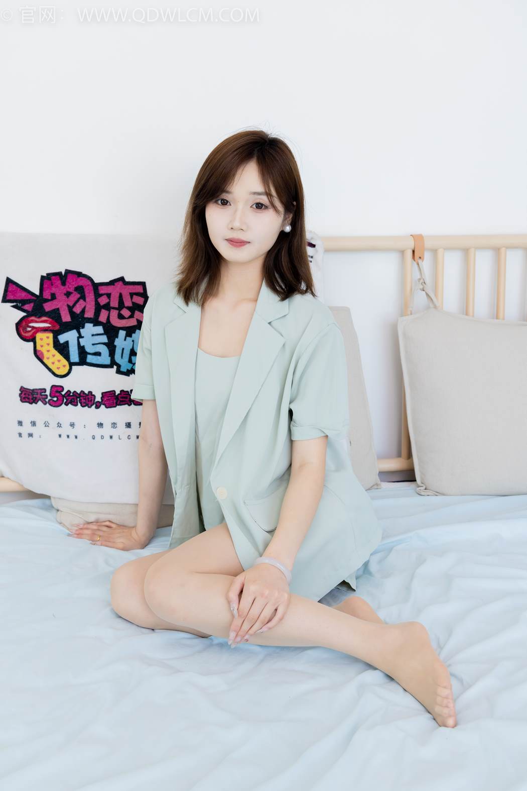 图片[51]-物恋传媒 NO.2420 橙子-三双高跟鞋、薄肉丝、裸足[150P] – 速更版-美库