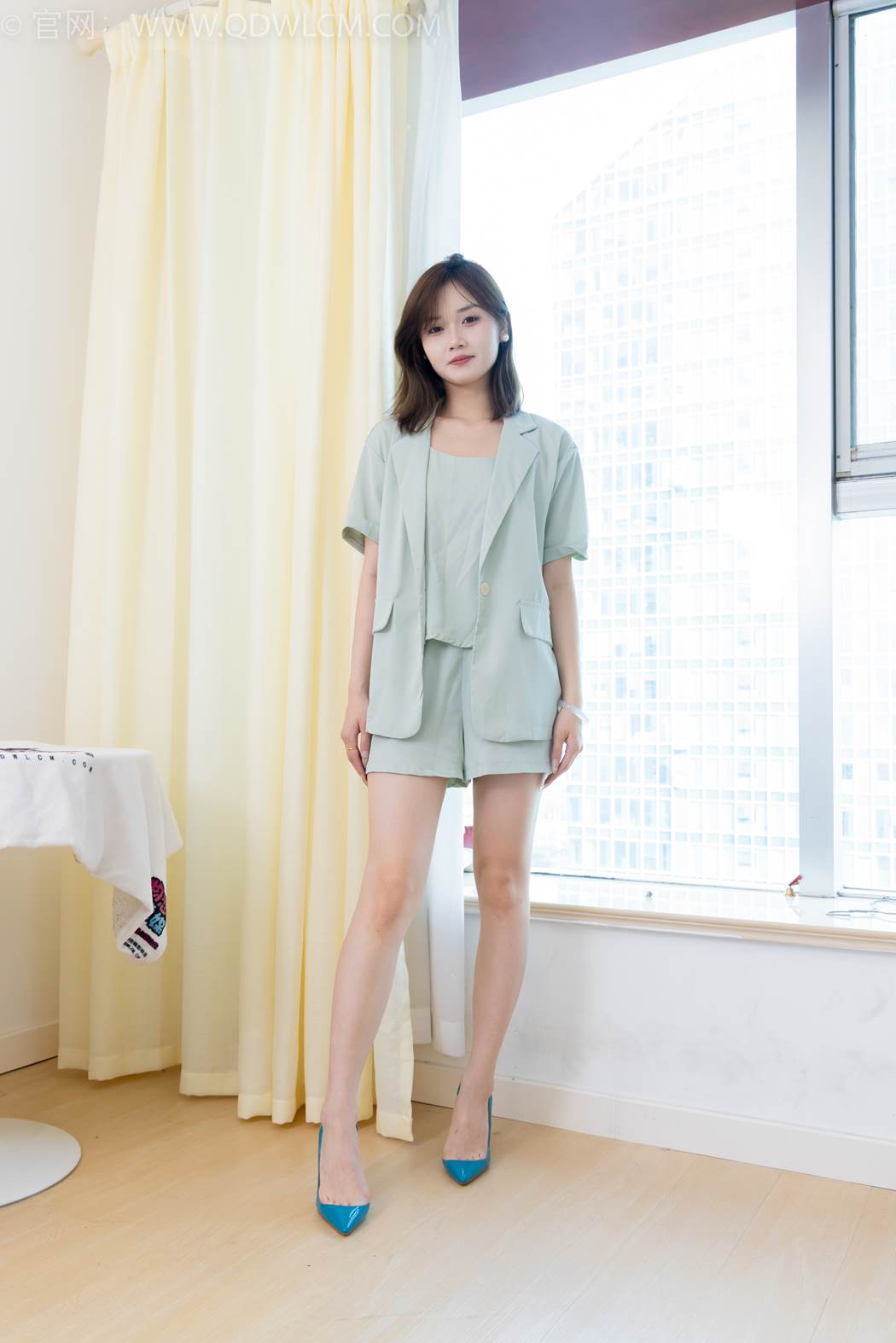 图片[80]-物恋传媒 NO.2420 橙子-三双高跟鞋、薄肉丝、裸足[150P] – 速更版-美库