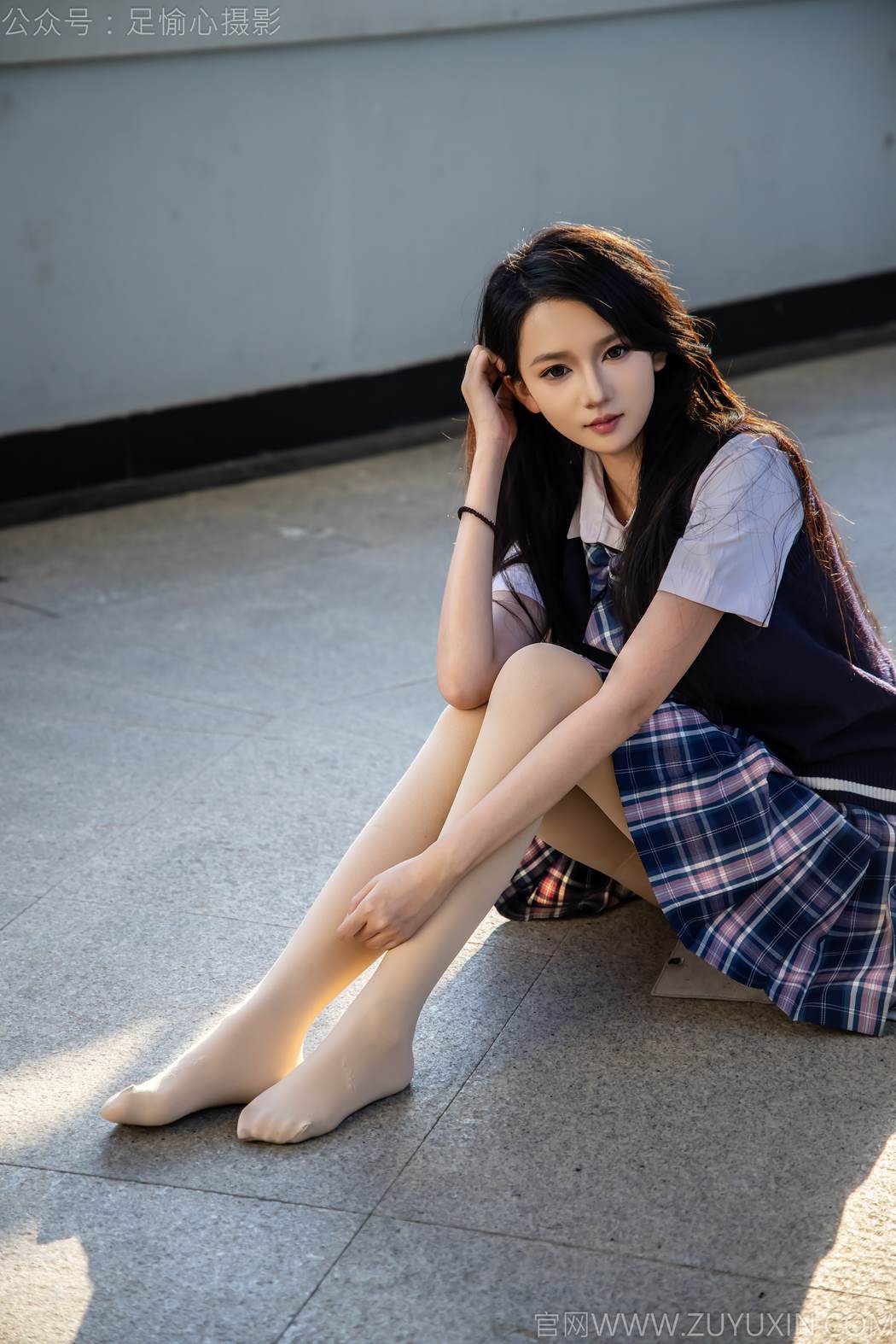 图片[10]-足愉心 NO.019 果酱（搭配：JK制服、小皮鞋、黑色丝袜、肉色打底裤）[73P] – 速更版-美库