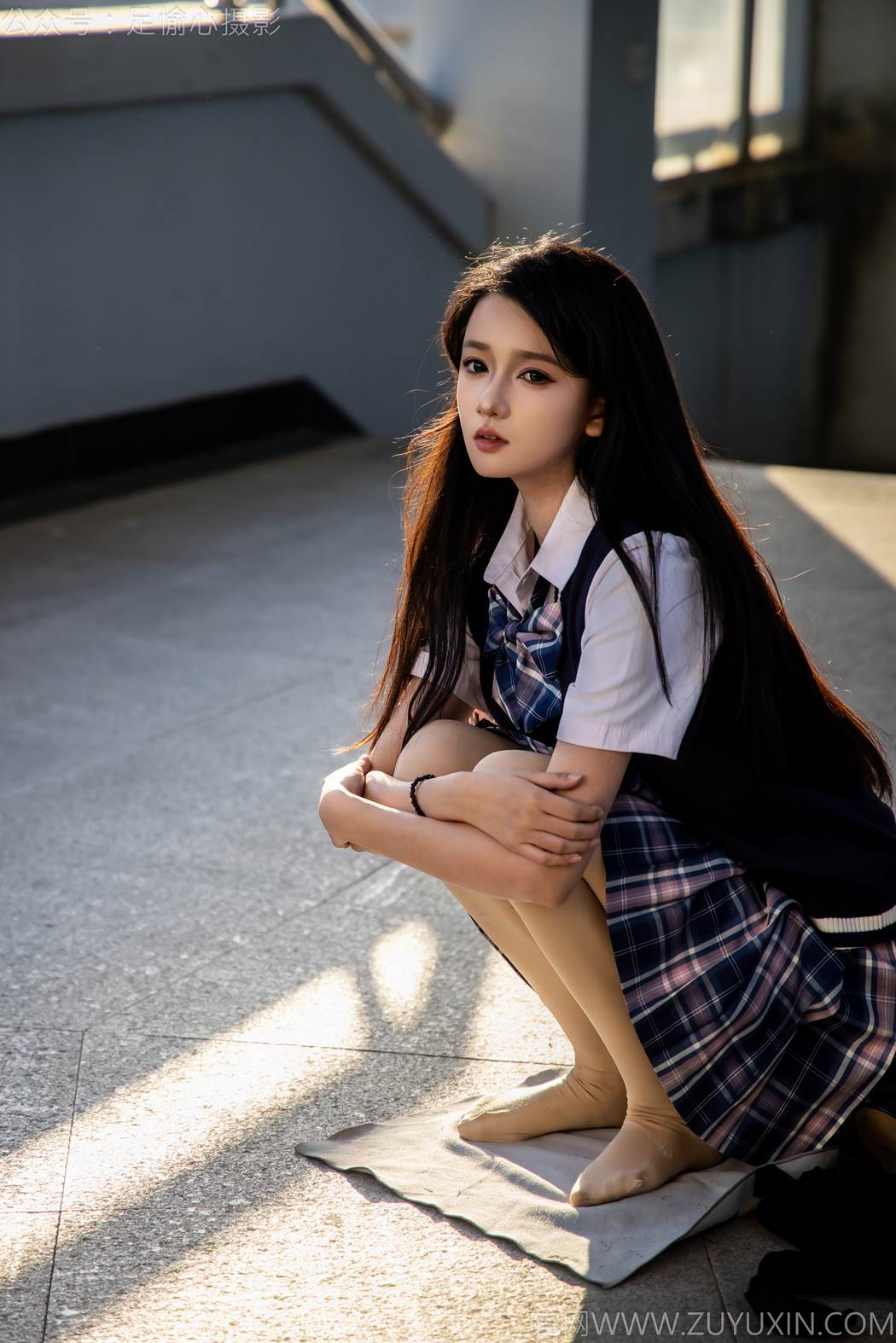 图片[11]-足愉心 NO.019 果酱（搭配：JK制服、小皮鞋、黑色丝袜、肉色打底裤）[73P] – 速更版-美库