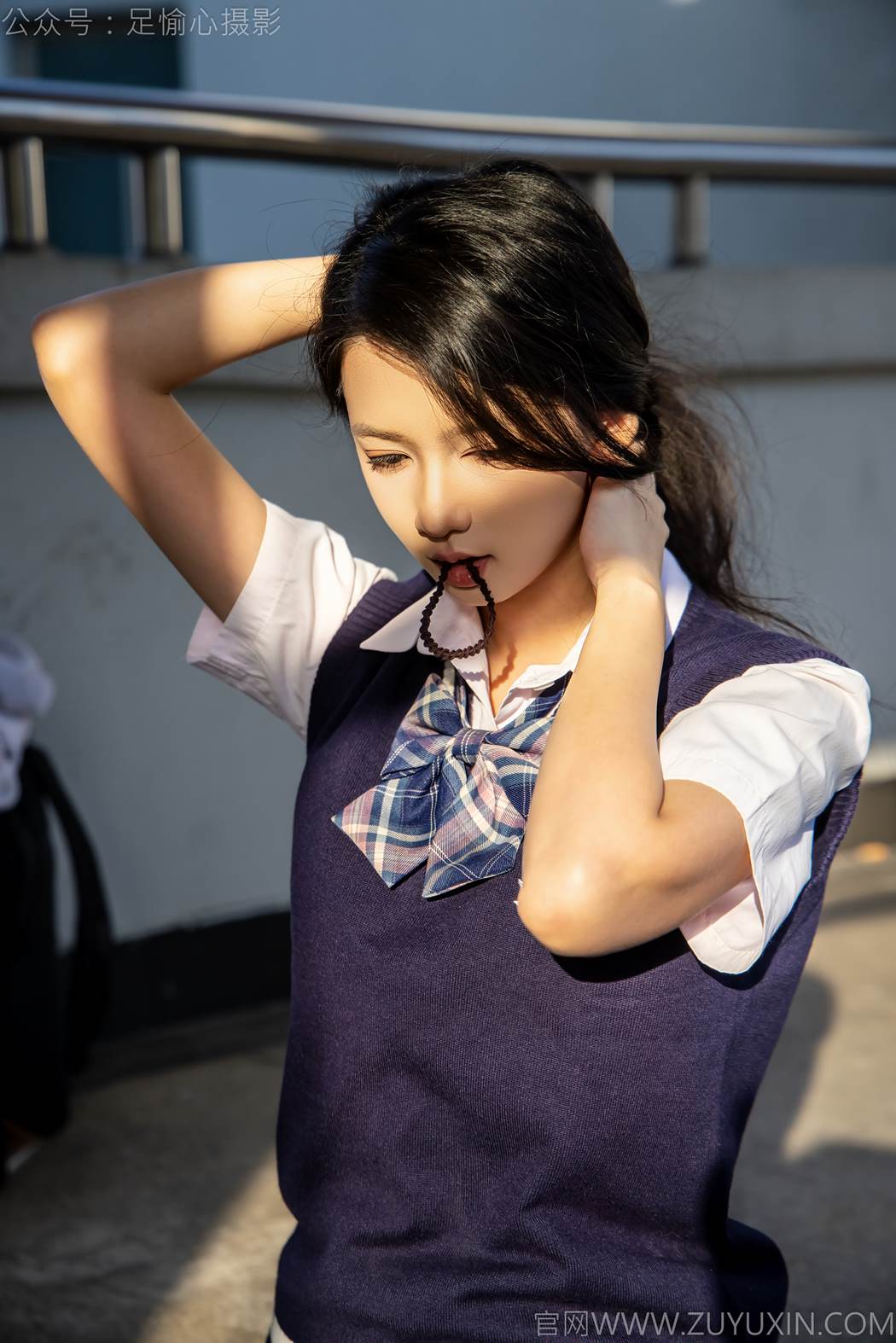 图片[16]-足愉心 NO.019 果酱（搭配：JK制服、小皮鞋、黑色丝袜、肉色打底裤）[73P] – 速更版-美库